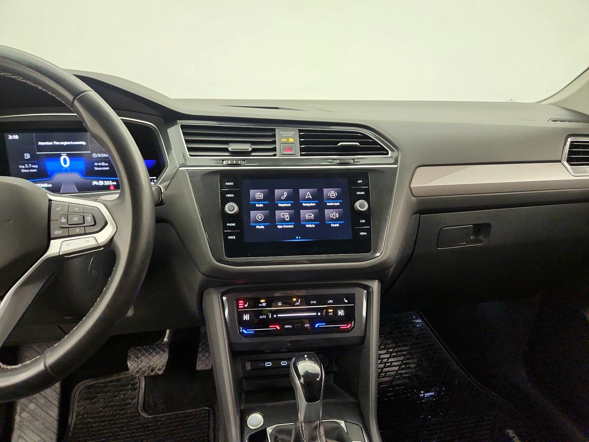 Thumbnail: 2022 Volkswagen Tiguan - 9