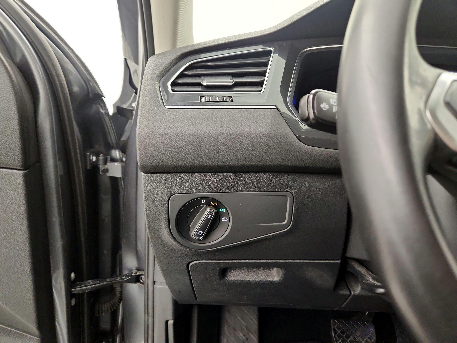 Thumbnail: 2022 Volkswagen Tiguan - 13