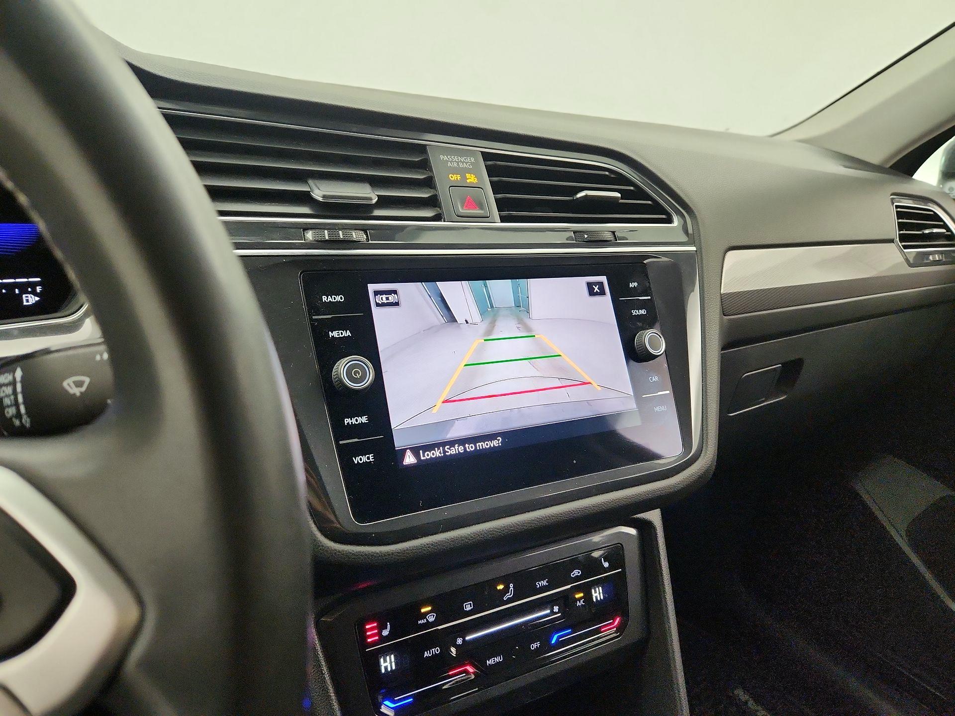 Thumbnail: 2022 Volkswagen Tiguan - 14