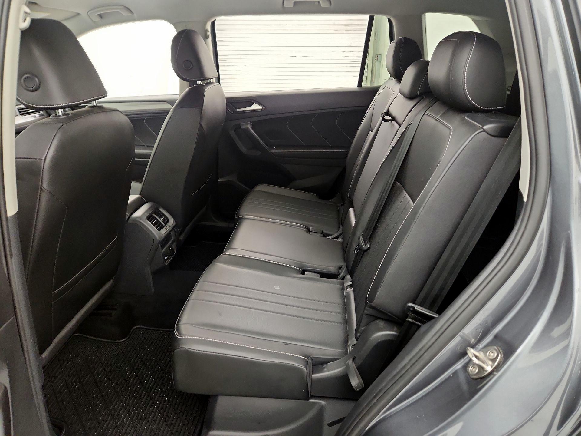 Thumbnail: 2022 Volkswagen Tiguan - 19