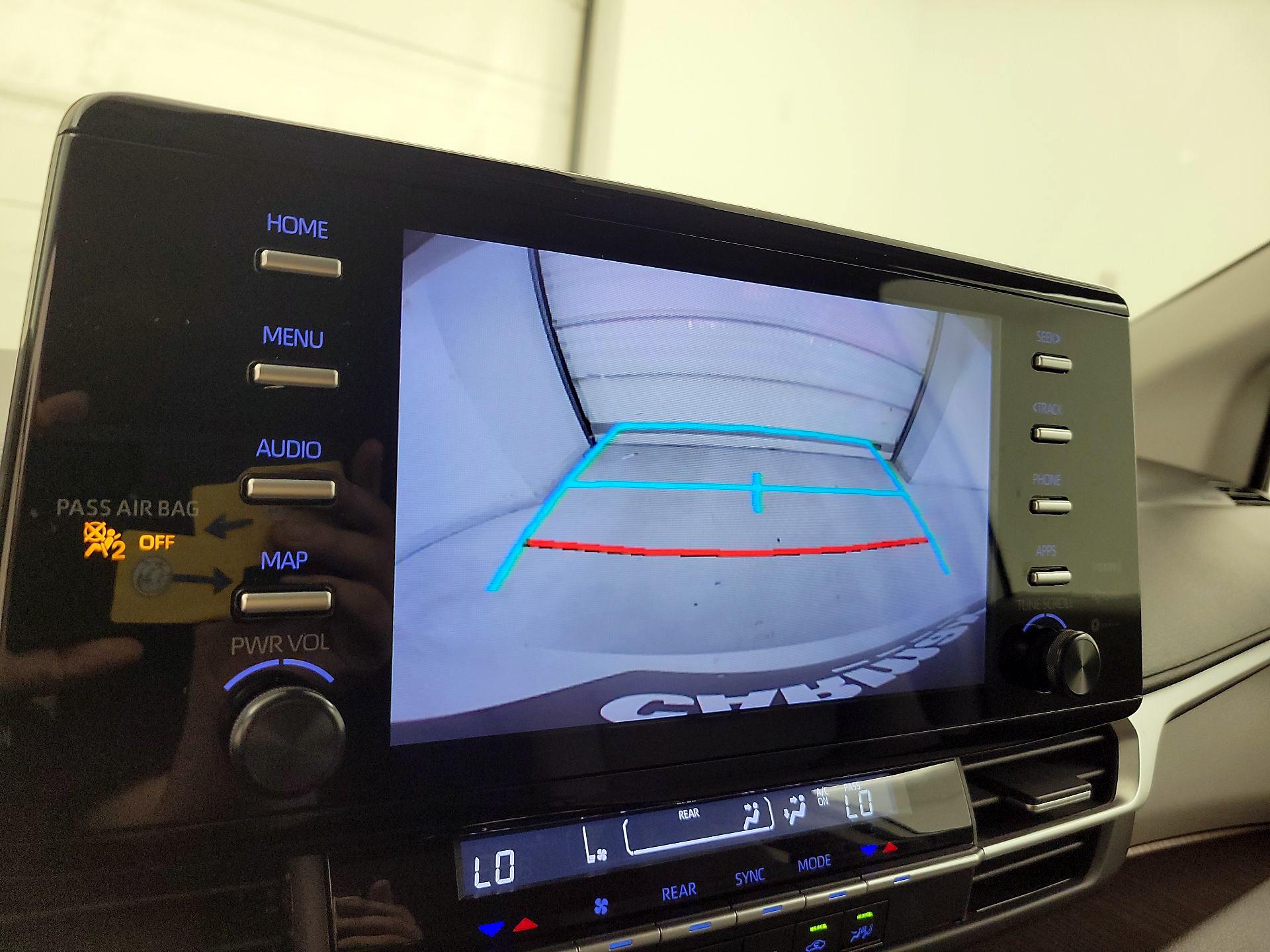 Thumbnail: 2023 Toyota Sienna - 14