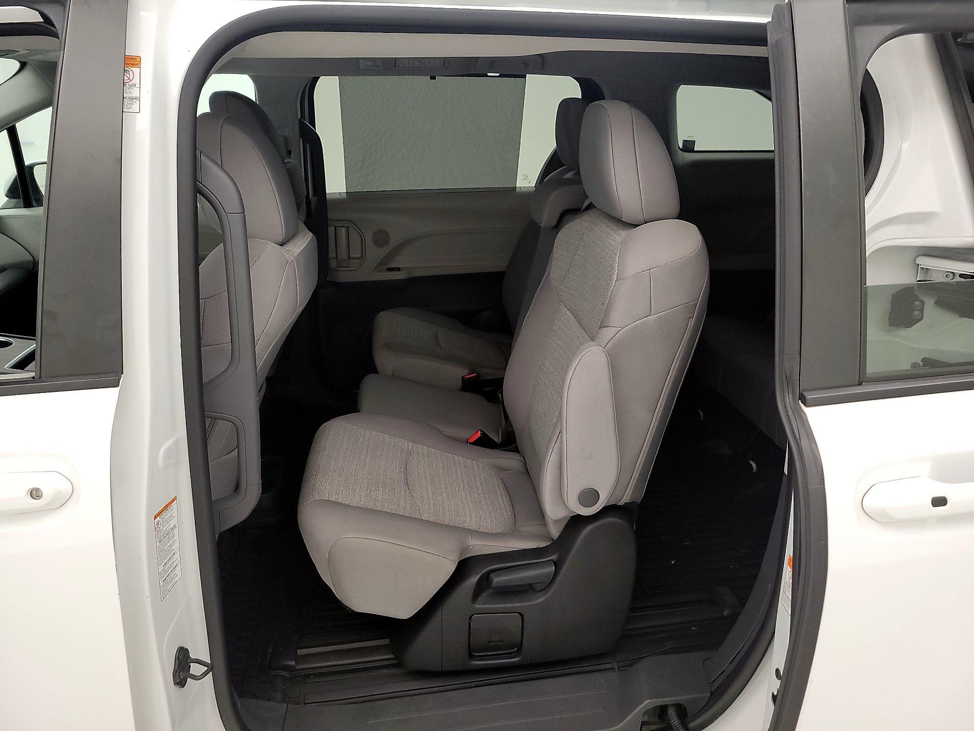 Thumbnail: 2023 Toyota Sienna - 19