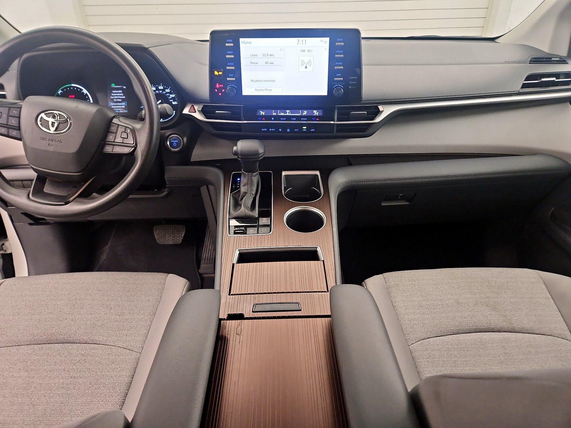 Thumbnail: 2024 Toyota Sienna - 9