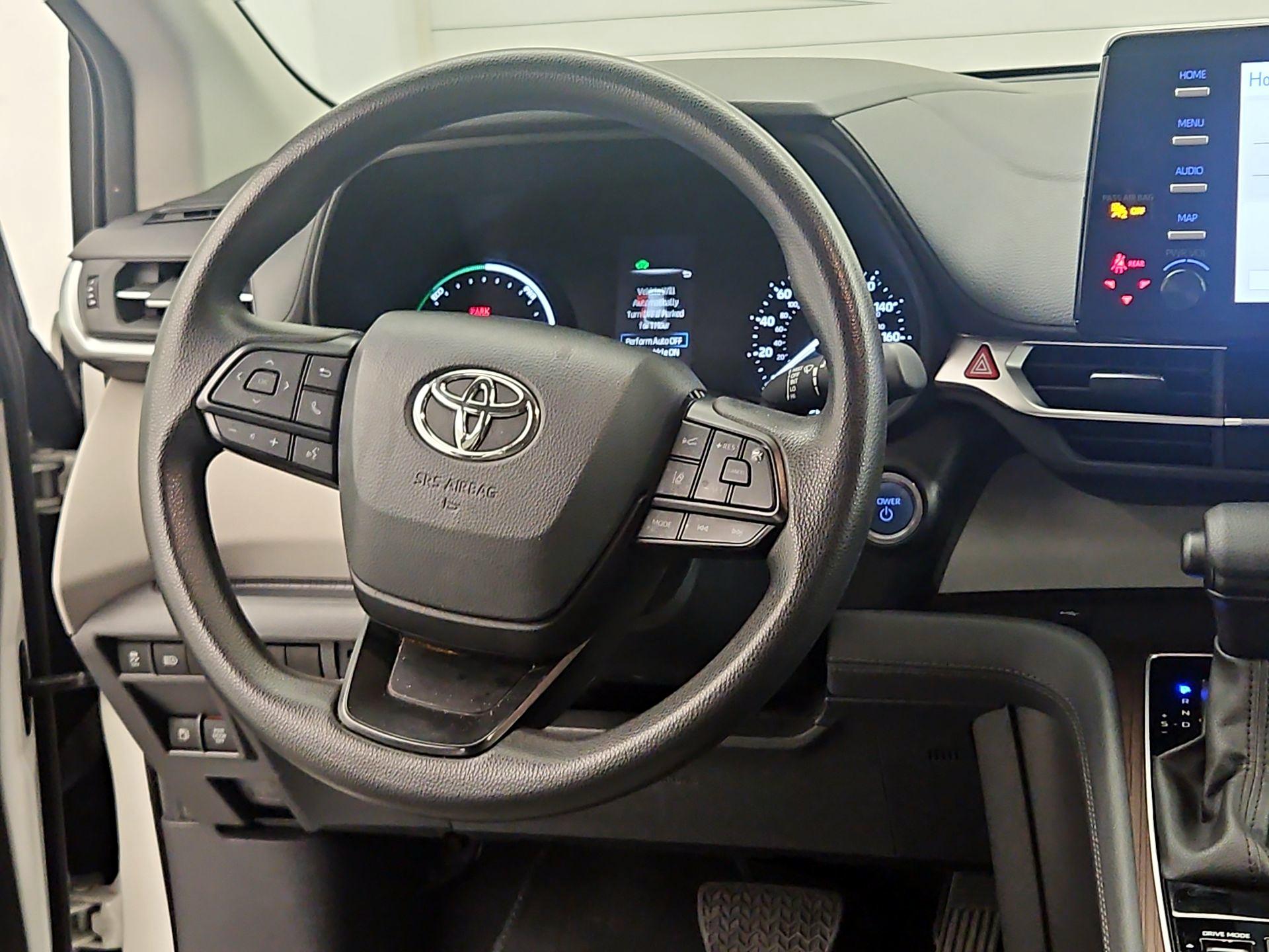 Thumbnail: 2024 Toyota Sienna - 10