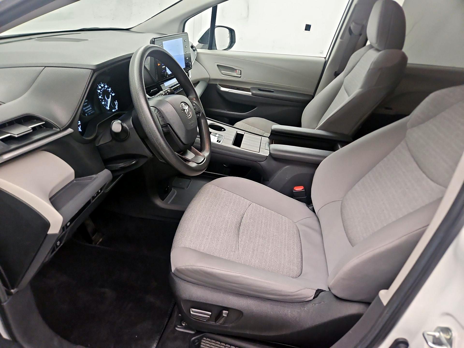 Thumbnail: 2024 Toyota Sienna - 11