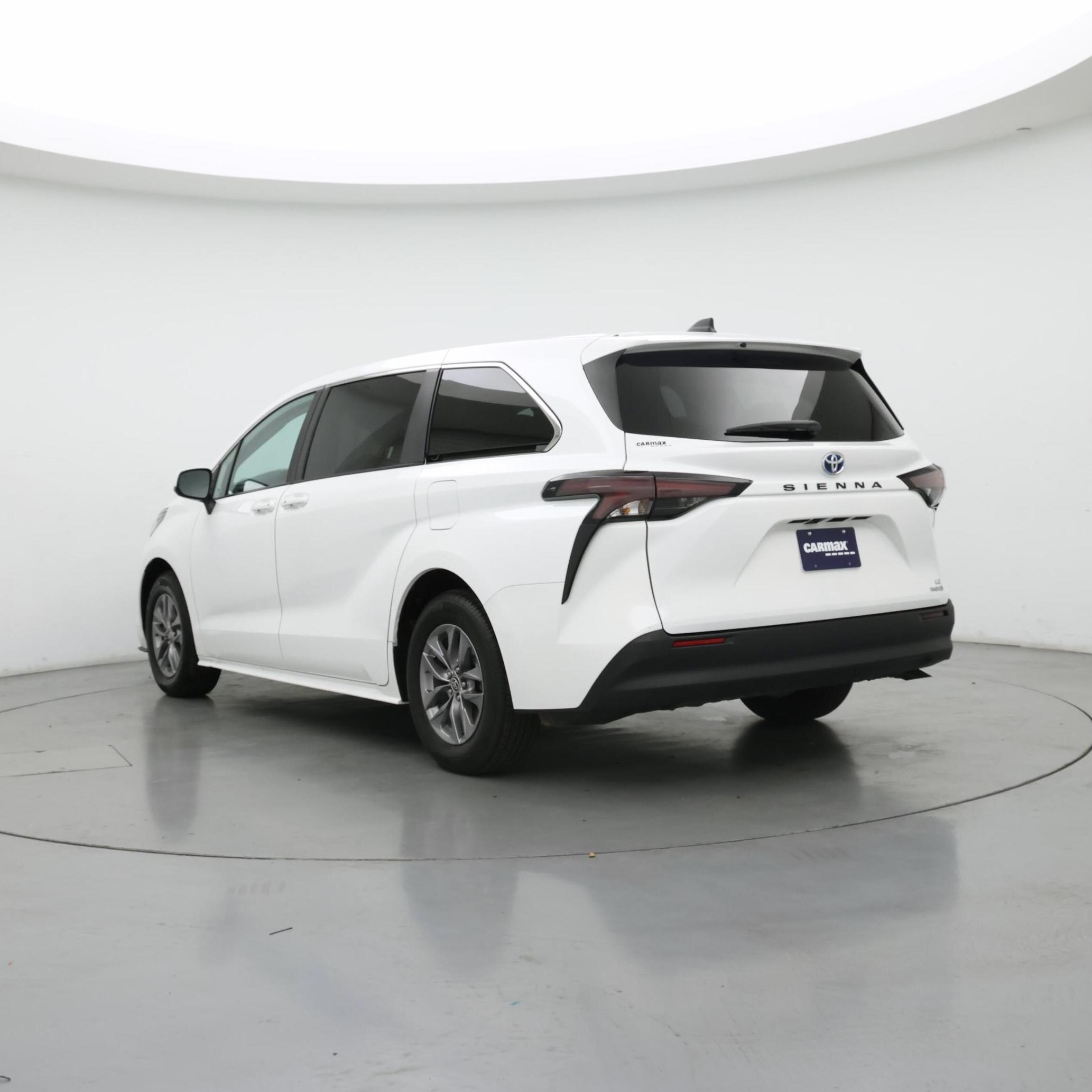 Thumbnail: 2024 Toyota Sienna - 2