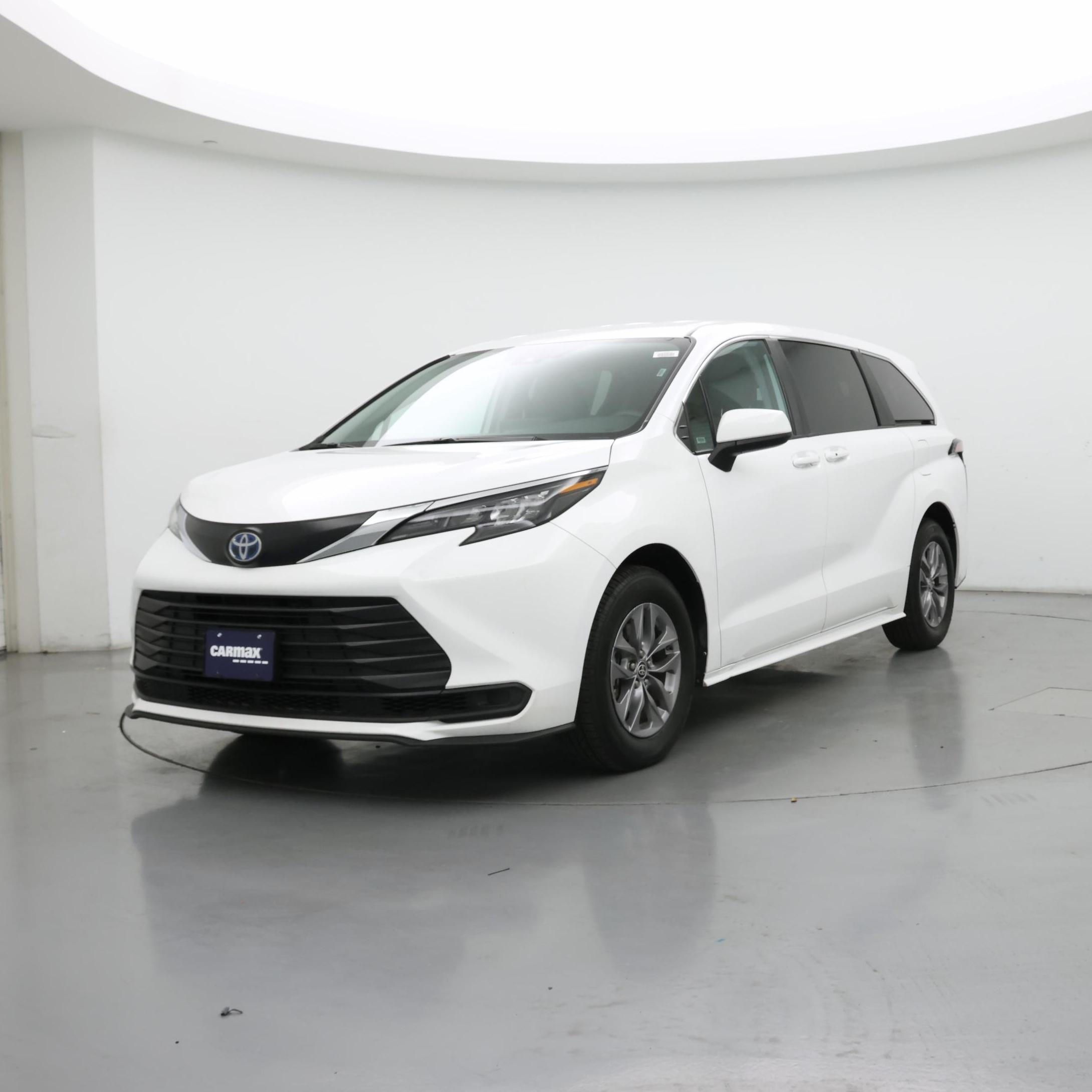 Thumbnail: 2024 Toyota Sienna - 4