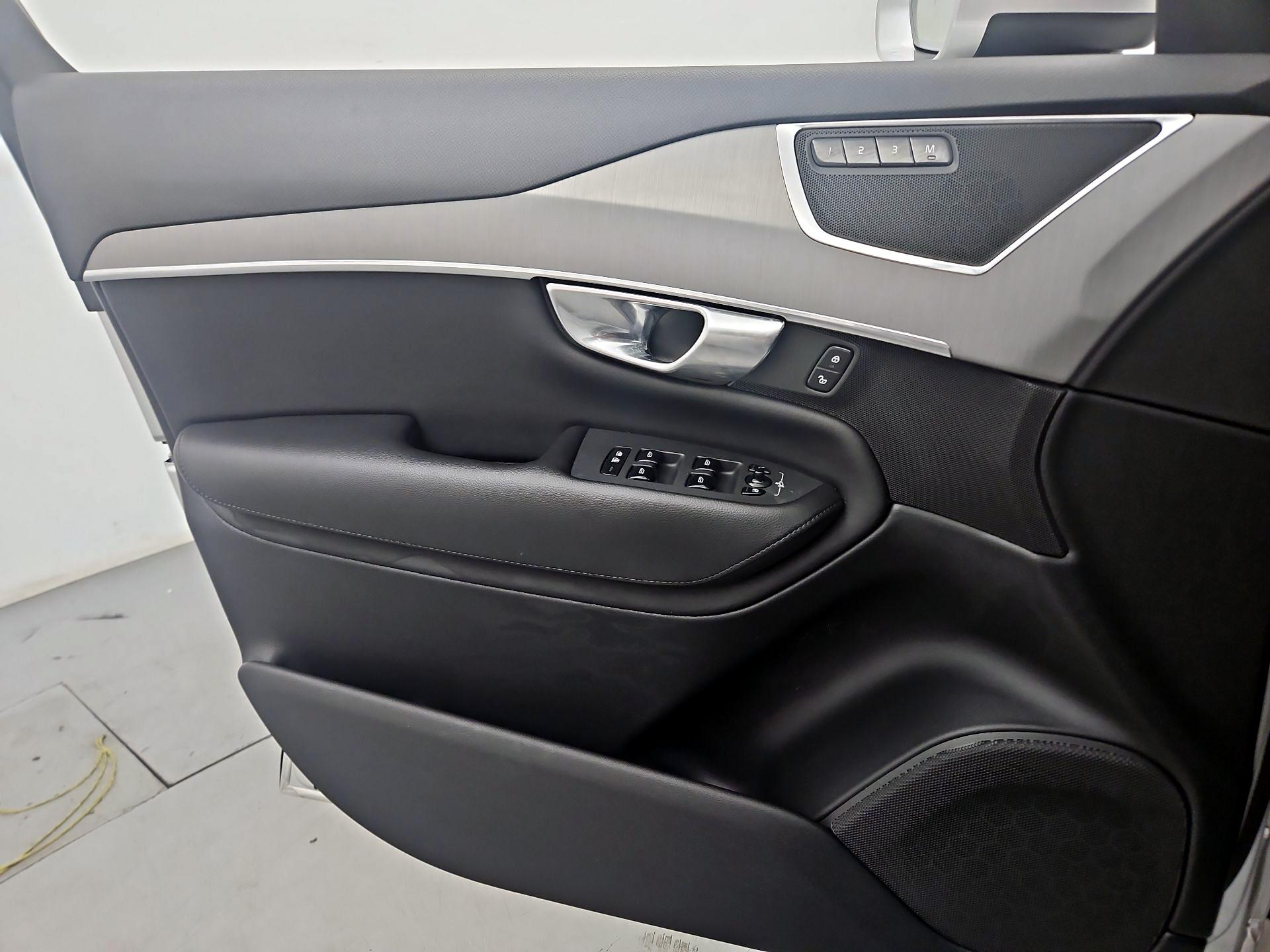 Thumbnail: 2022 Volvo XC90 - 12