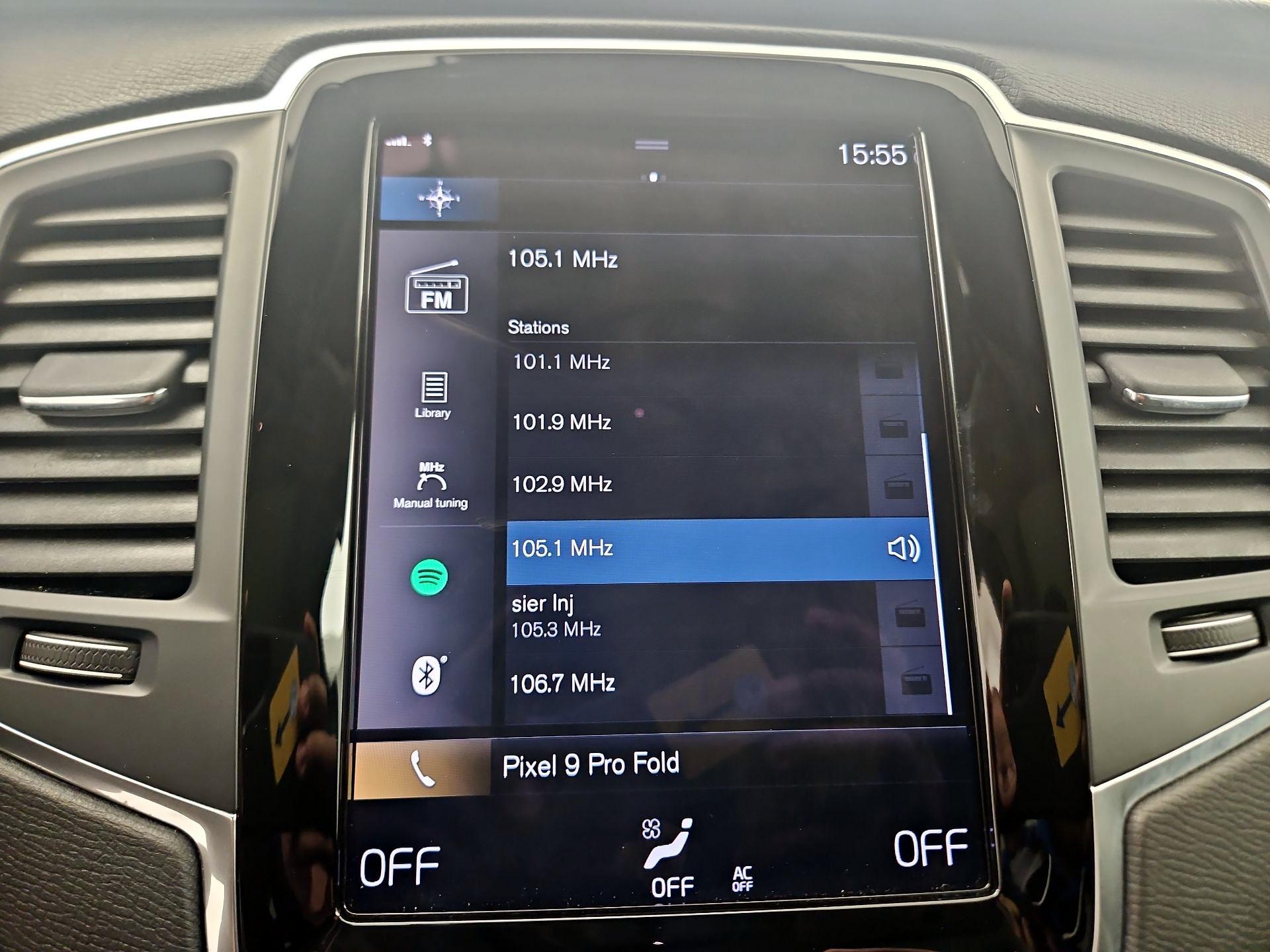 Thumbnail: 2022 Volvo XC90 - 16