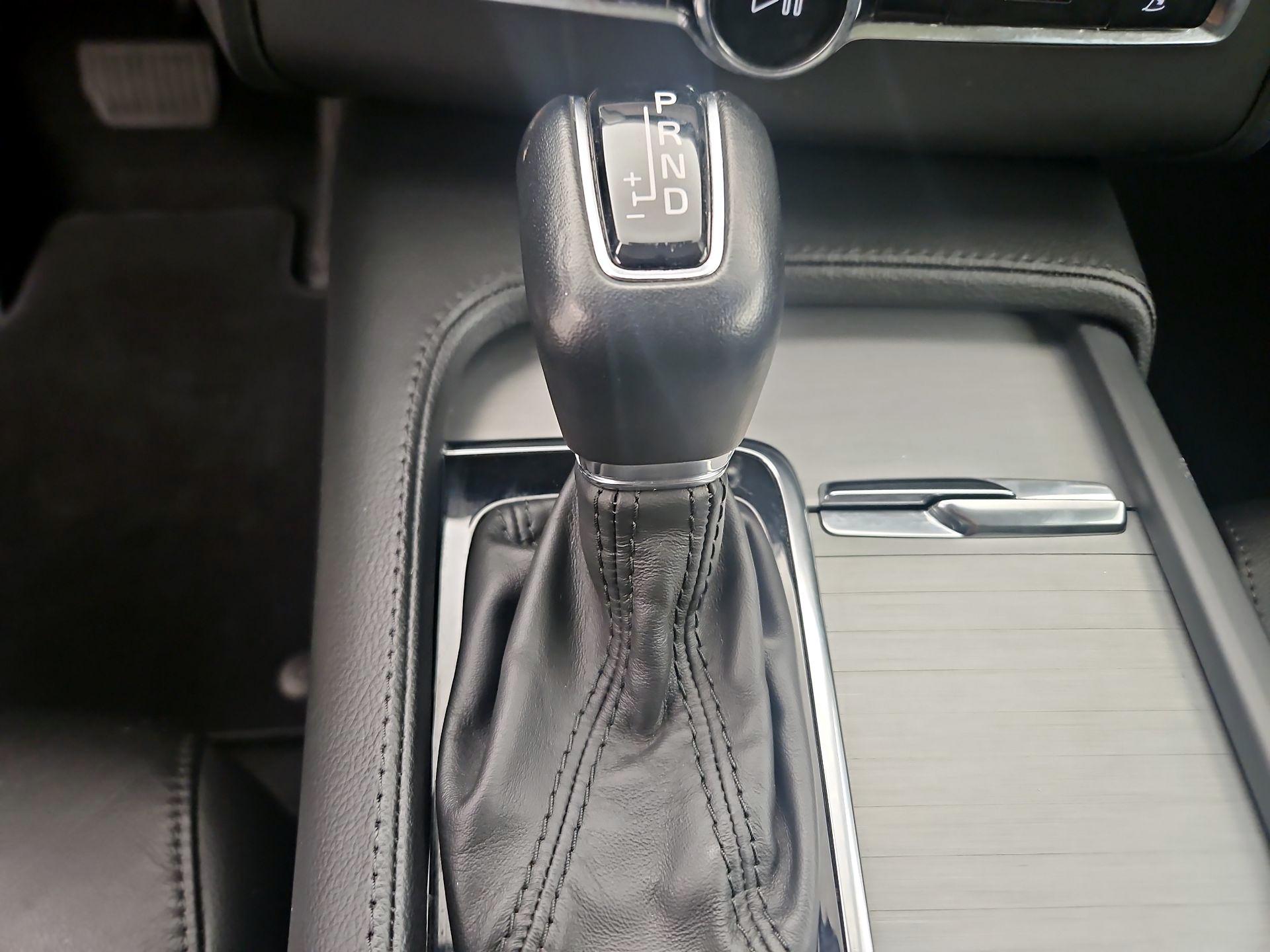 Thumbnail: 2022 Volvo XC90 - 18