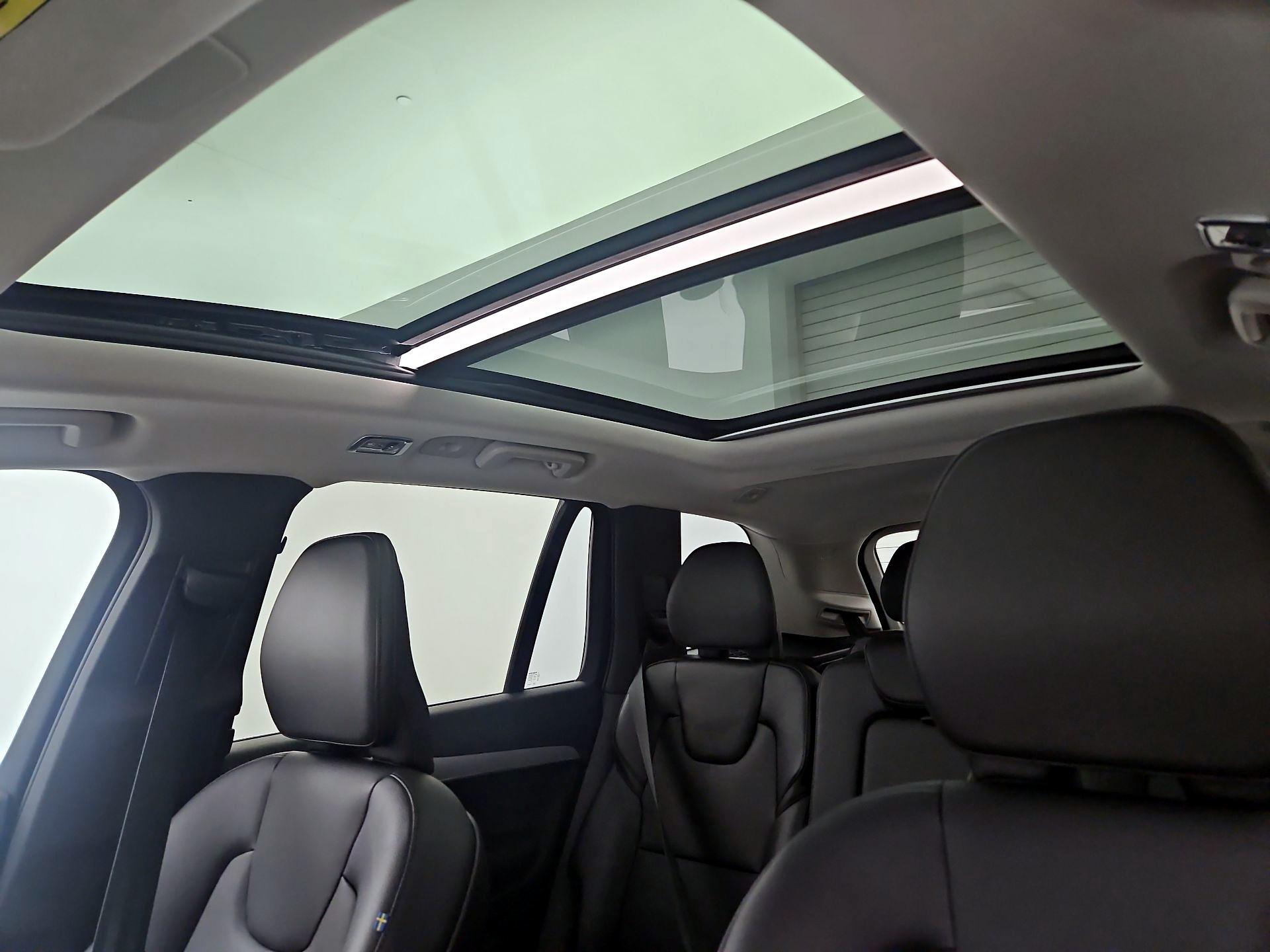 Thumbnail: 2022 Volvo XC90 - 20