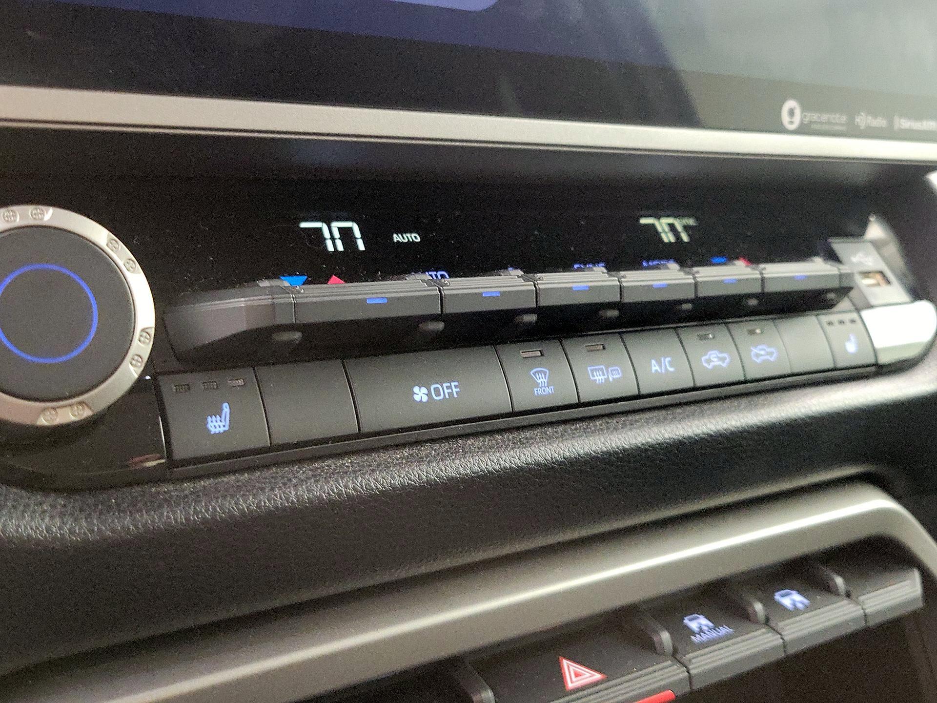 Thumbnail: 2022 Toyota Tundra - 16