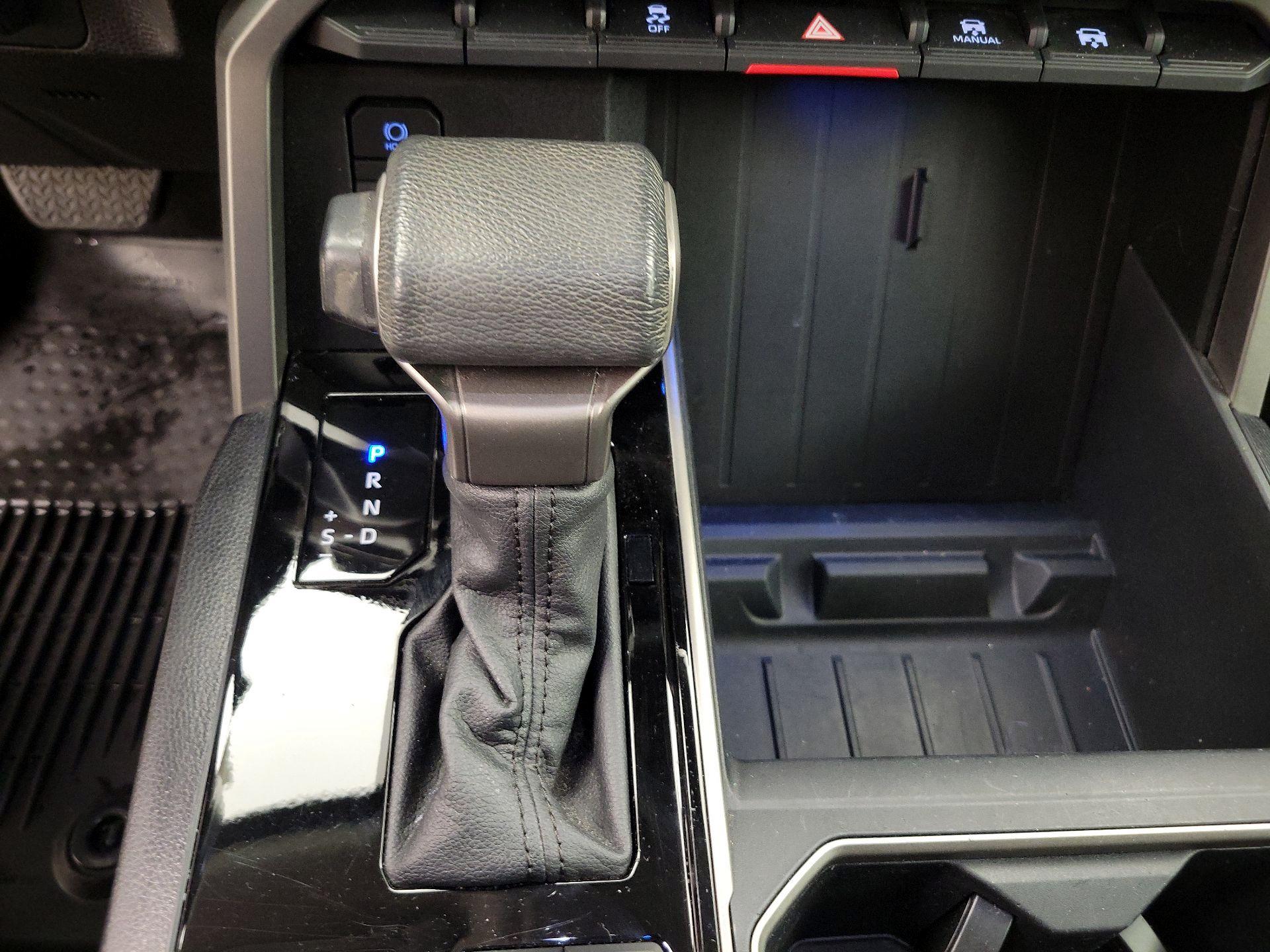 Thumbnail: 2022 Toyota Tundra - 17