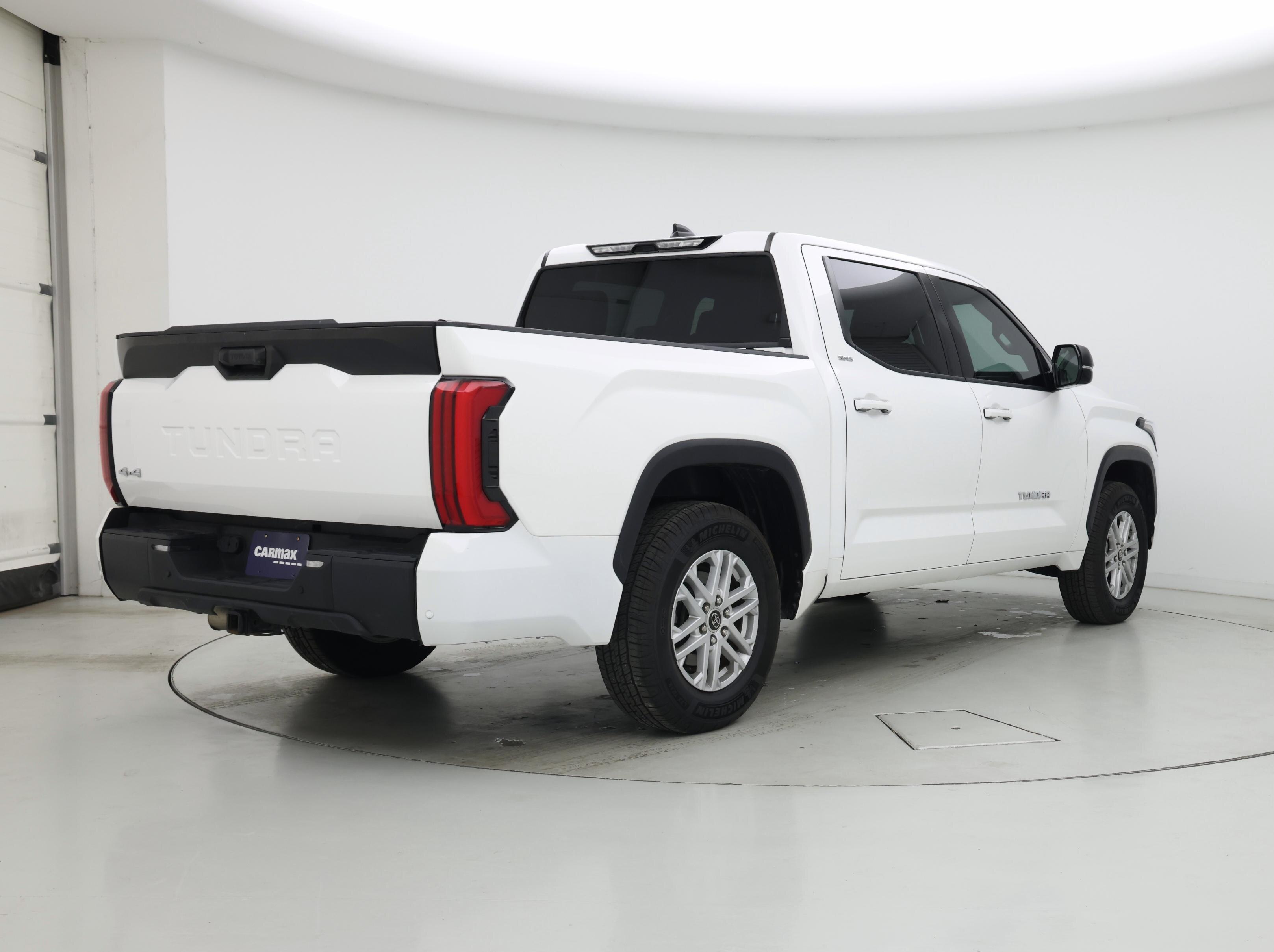 Thumbnail: 2022 Toyota Tundra - 8