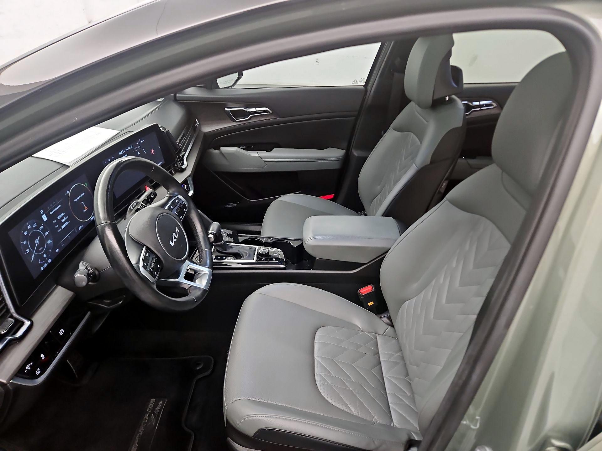 Thumbnail: 2023 Kia Sportage - 11