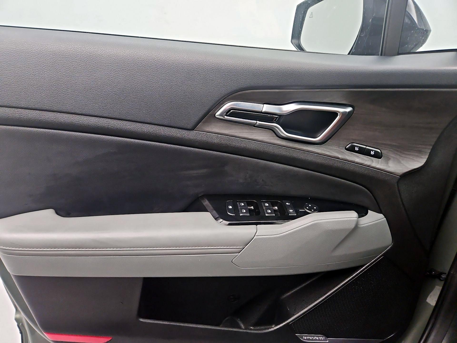 Thumbnail: 2023 Kia Sportage - 12