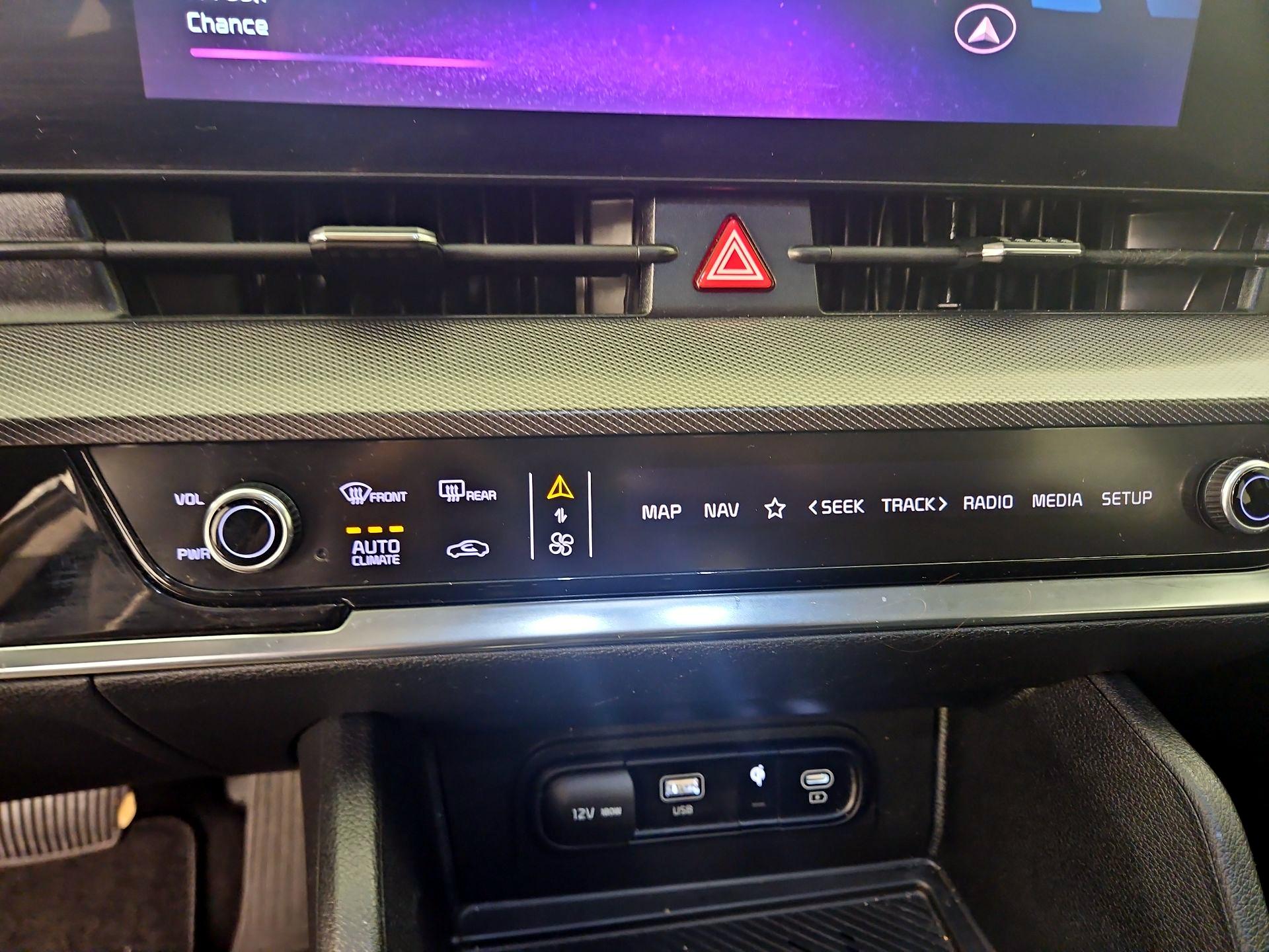 Thumbnail: 2023 Kia Sportage - 17