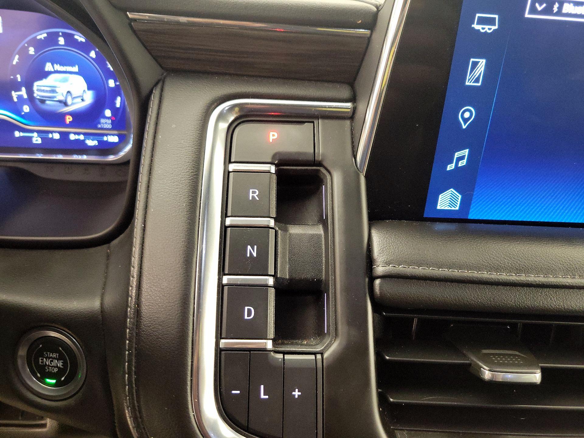 Thumbnail: 2023 Chevrolet Suburban - 17