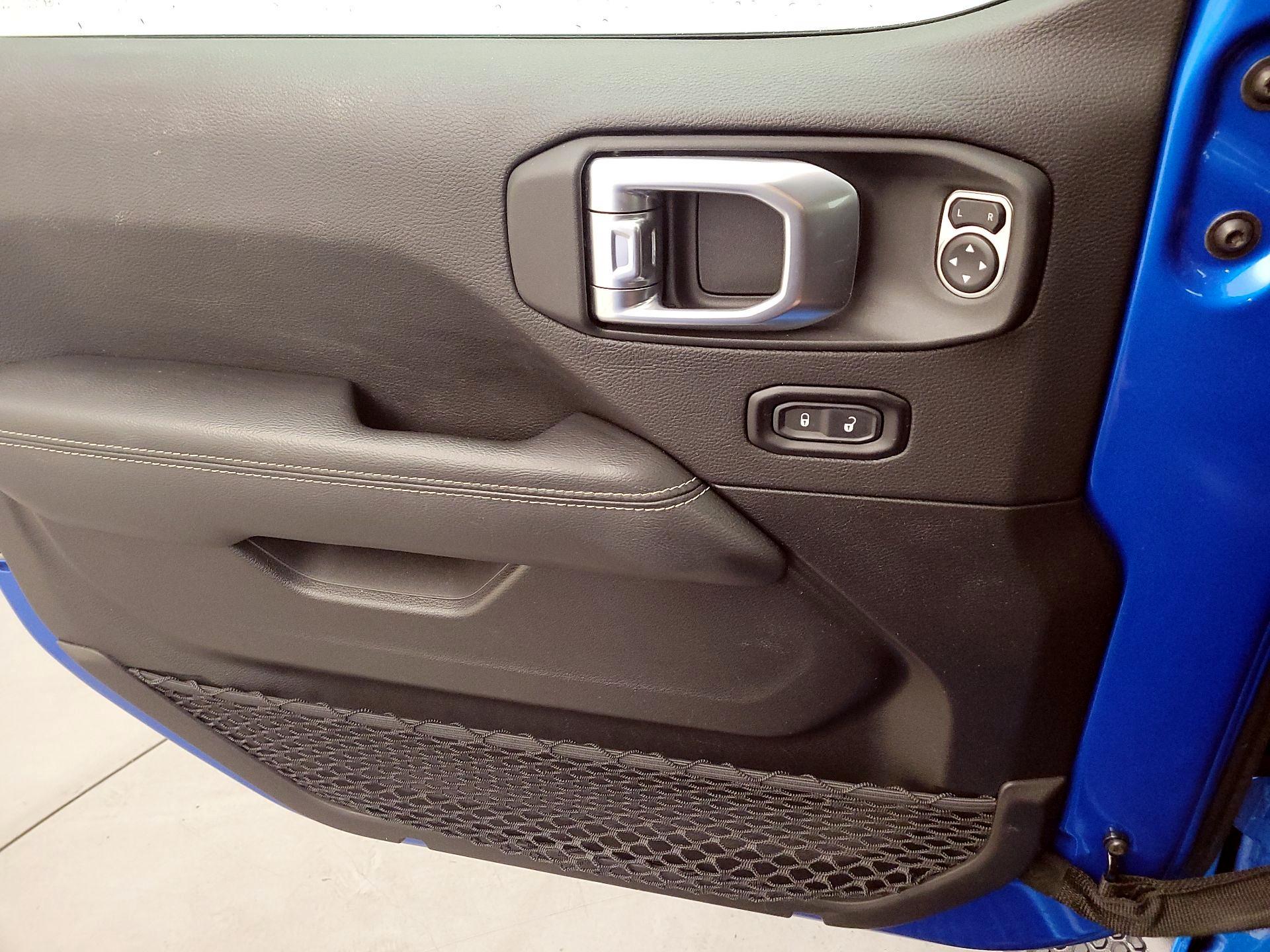 Thumbnail: 2022 Jeep Wrangler - 12