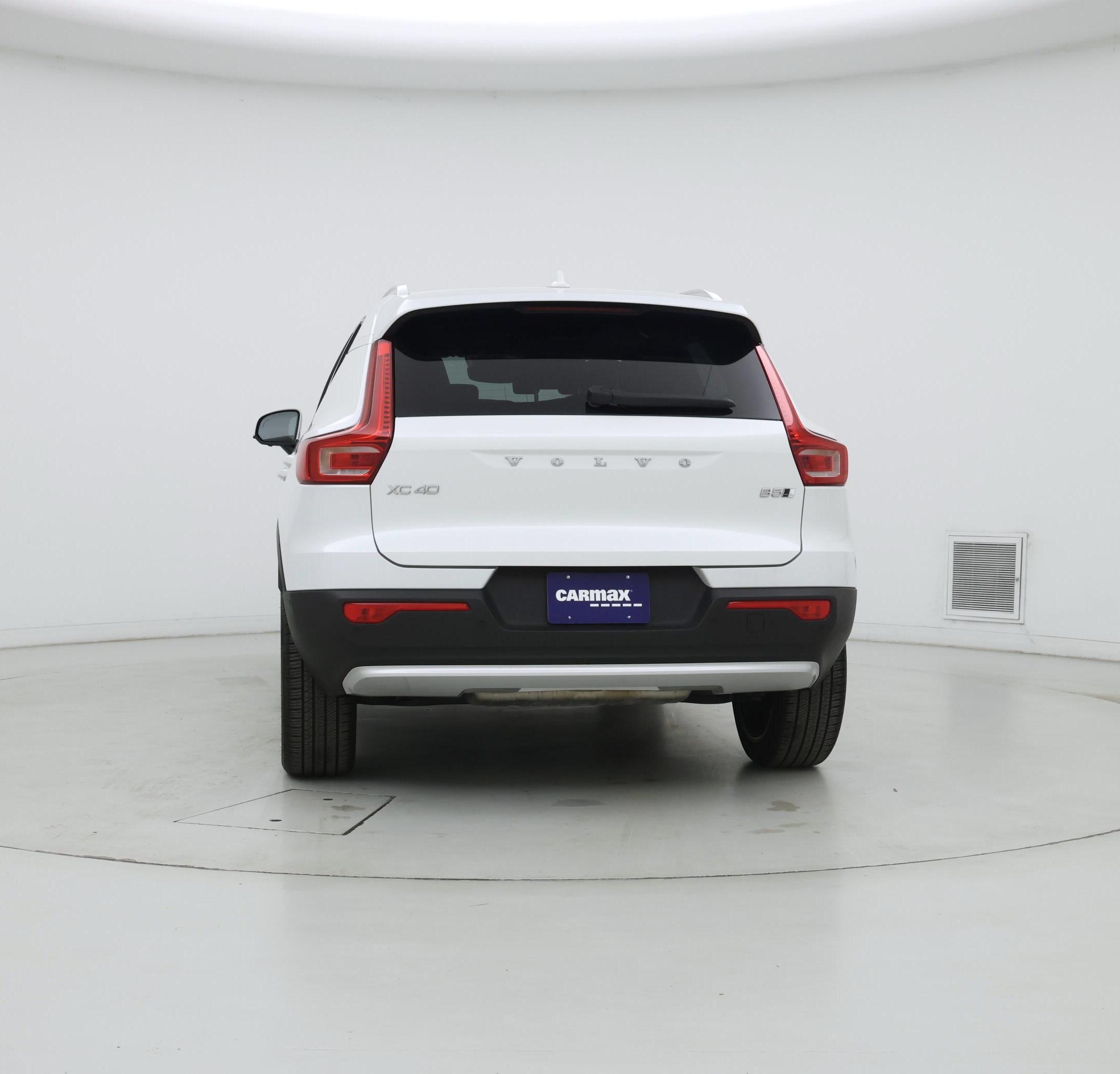 Thumbnail: 2023 Volvo XC40 - 6