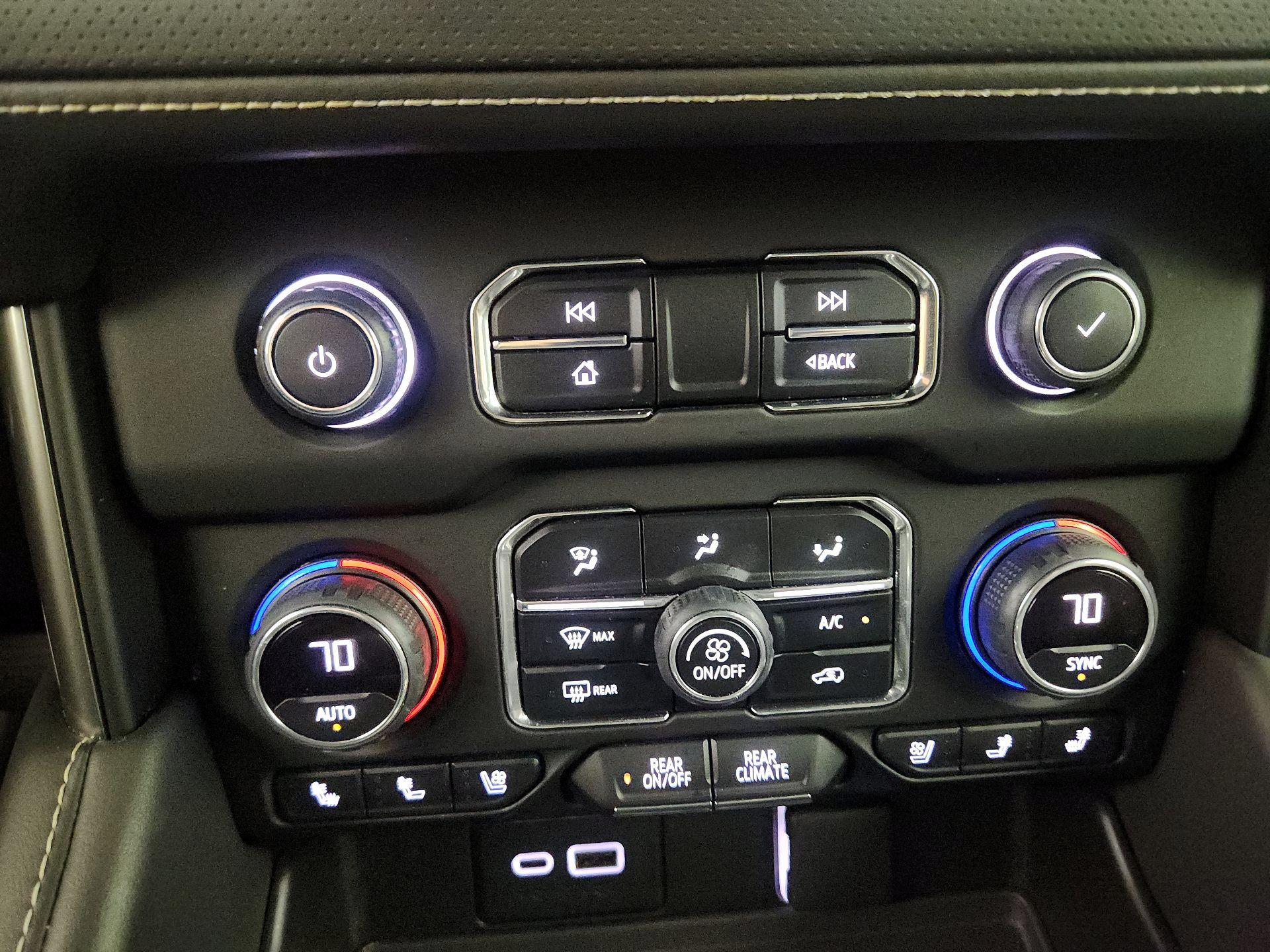 Thumbnail: 2023 Chevrolet Suburban - 16