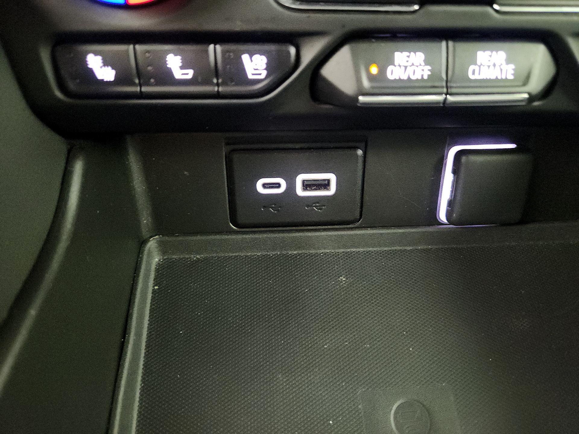 Thumbnail: 2023 Chevrolet Suburban - 18