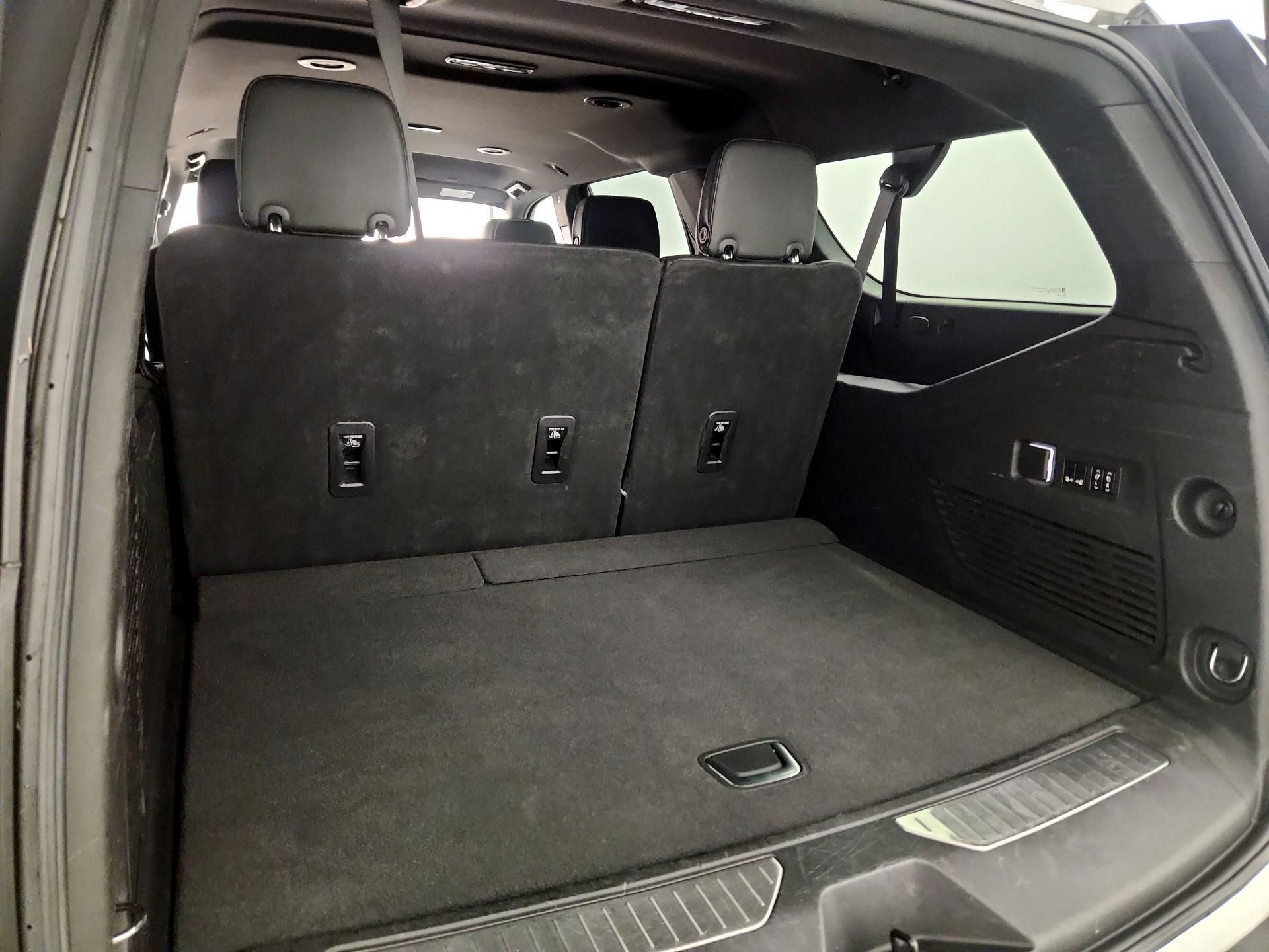 Thumbnail: 2023 Chevrolet Suburban - 20