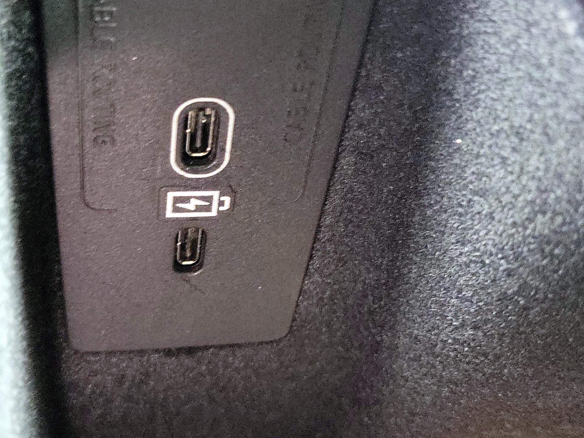 Thumbnail: 2023 Volvo XC60 - 19