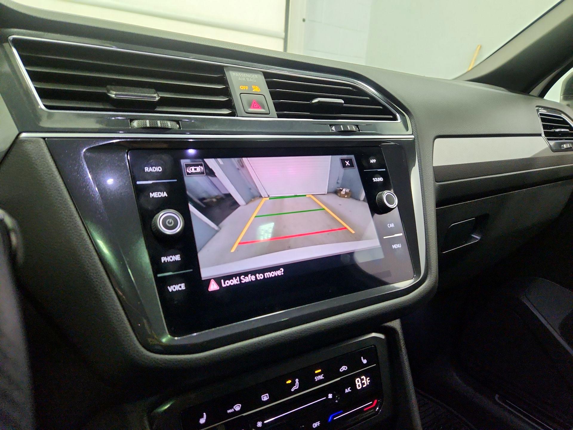 Thumbnail: 2023 Volkswagen Tiguan - 14