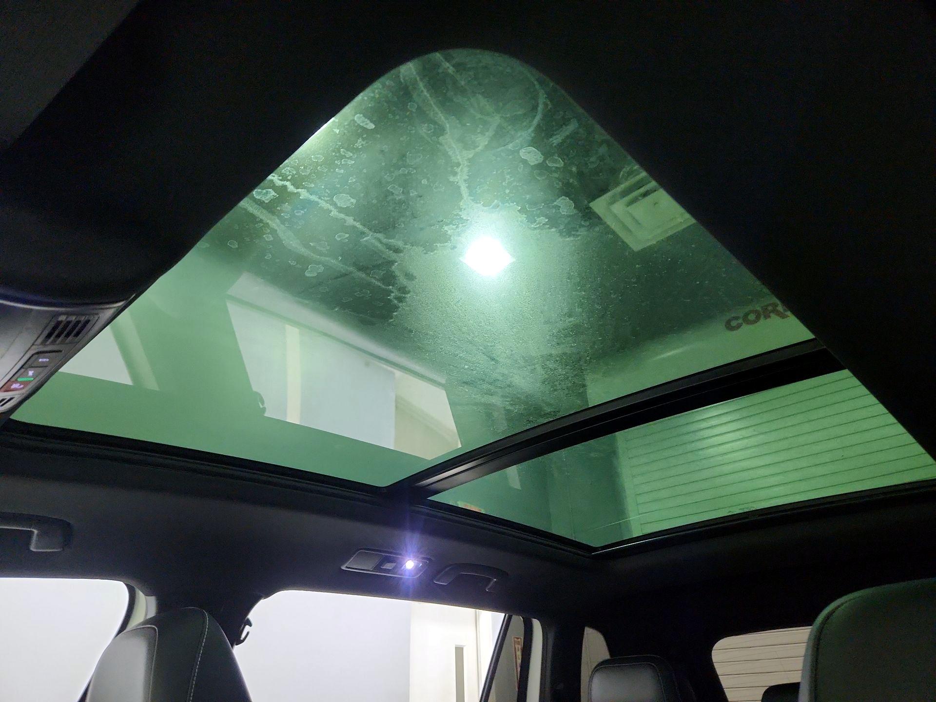 Thumbnail: 2023 Volkswagen Tiguan - 19