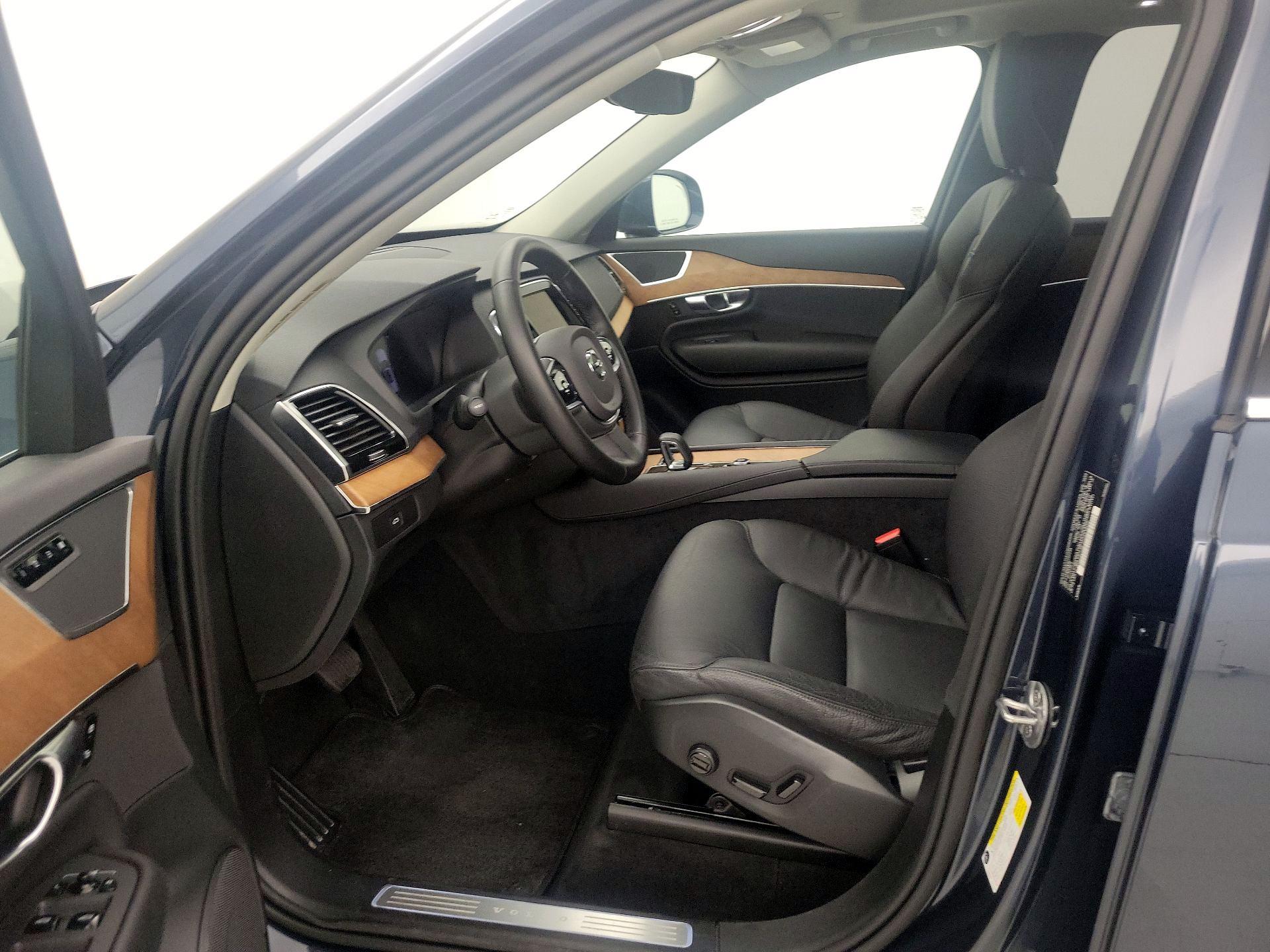 Thumbnail: 2025 Volvo XC90 - 11