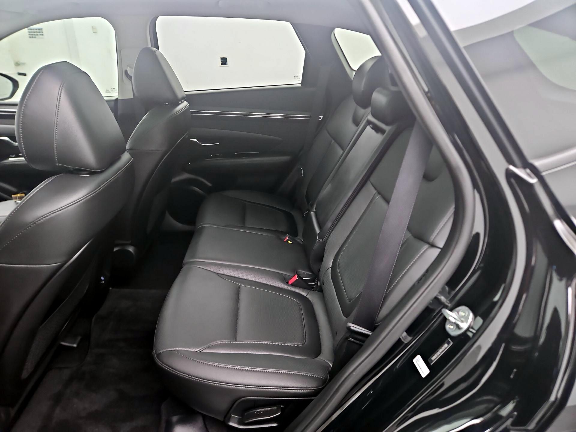 Thumbnail: 2023 Hyundai Tucson - 19