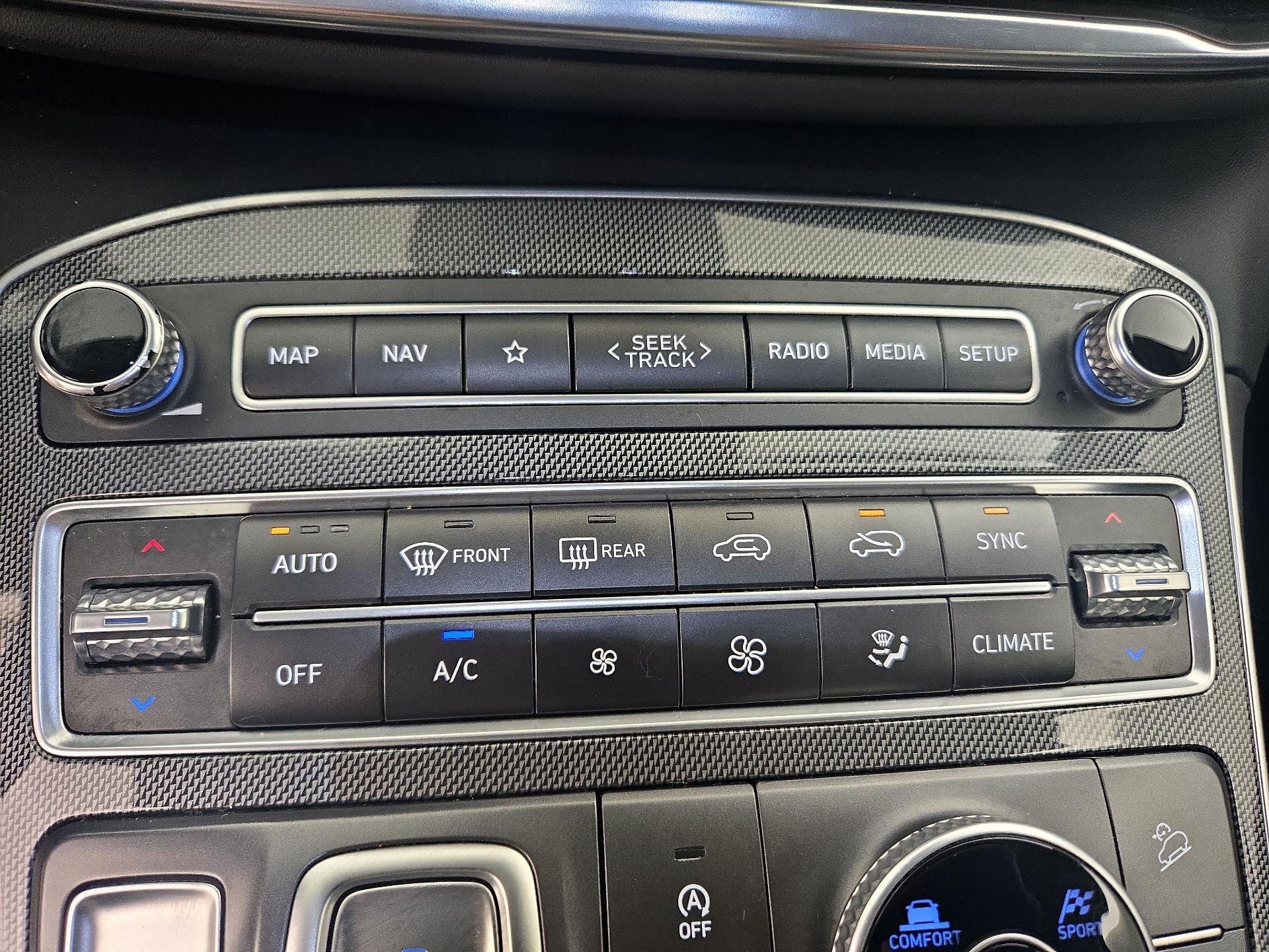 Thumbnail: 2022 Hyundai Santa Fe - 16