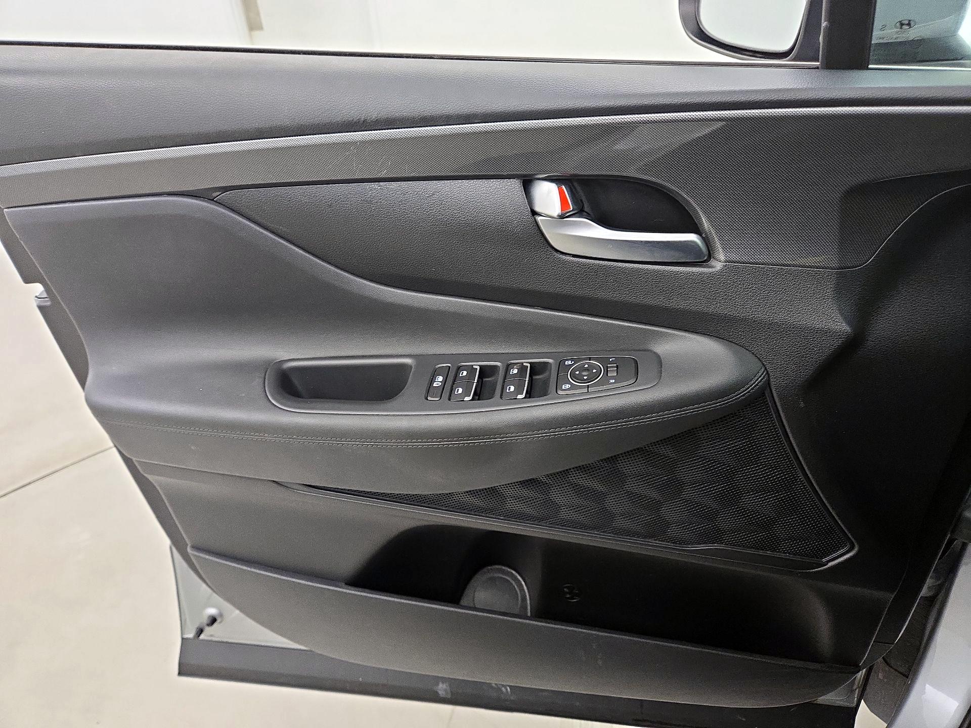 Thumbnail: 2023 Hyundai Santa Fe - 12