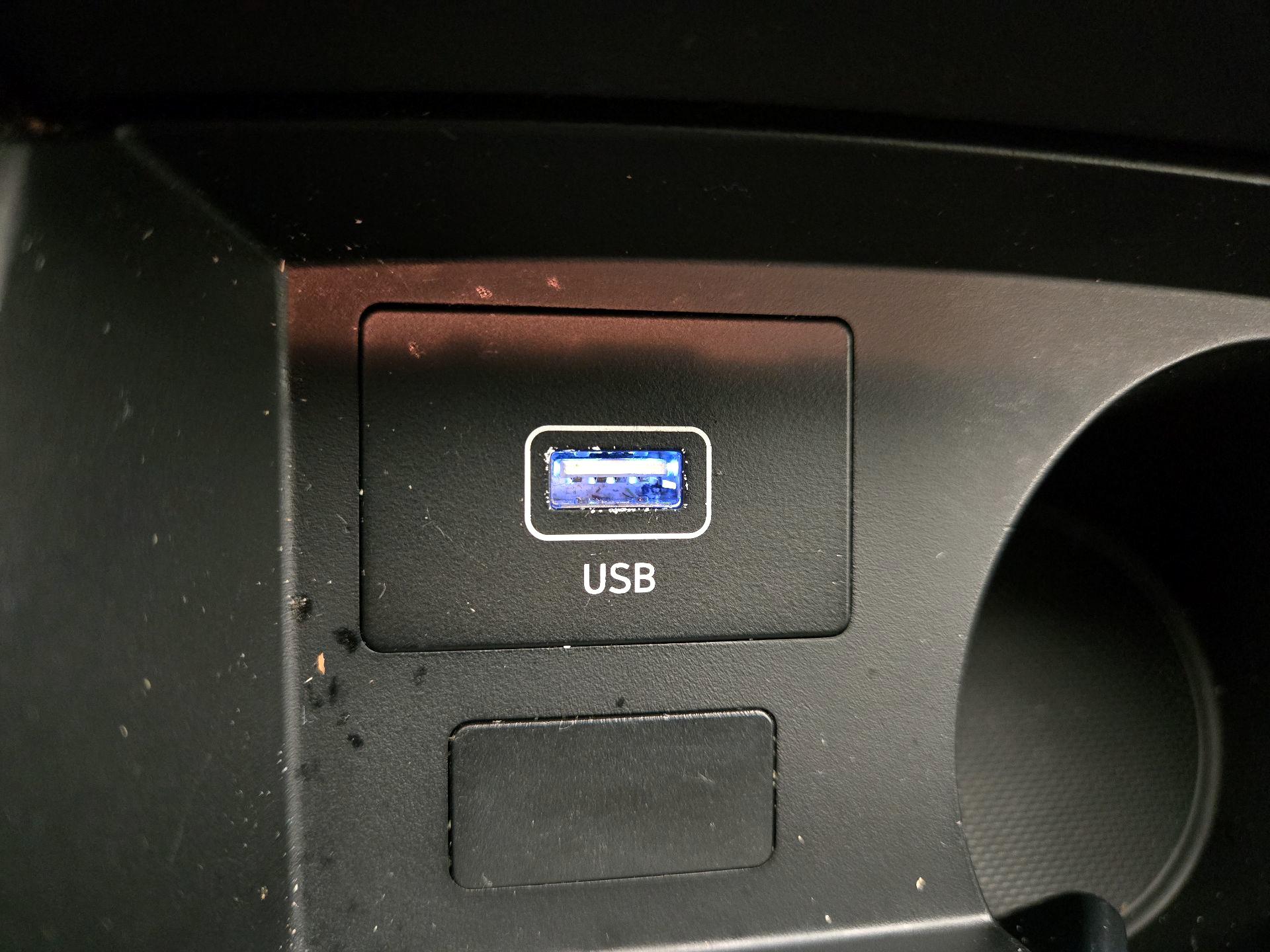 Thumbnail: 2023 Hyundai Santa Fe - 18