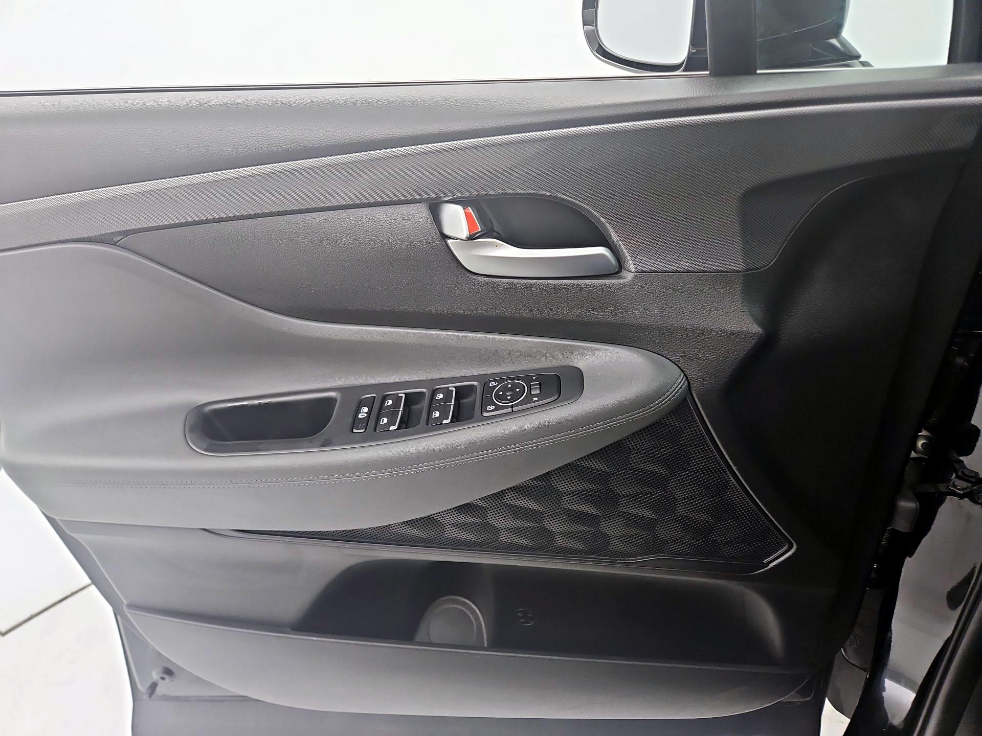 Thumbnail: 2023 Hyundai Santa Fe - 12