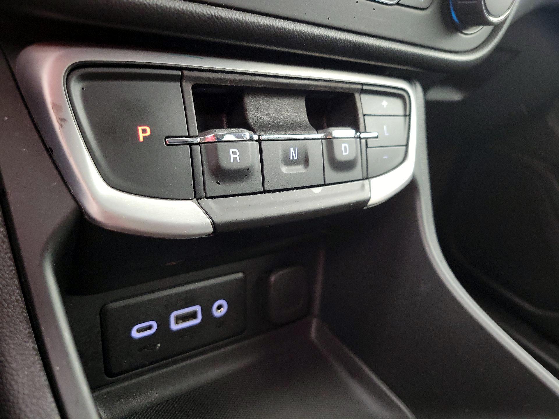 Thumbnail: 2022 GMC Terrain - 17