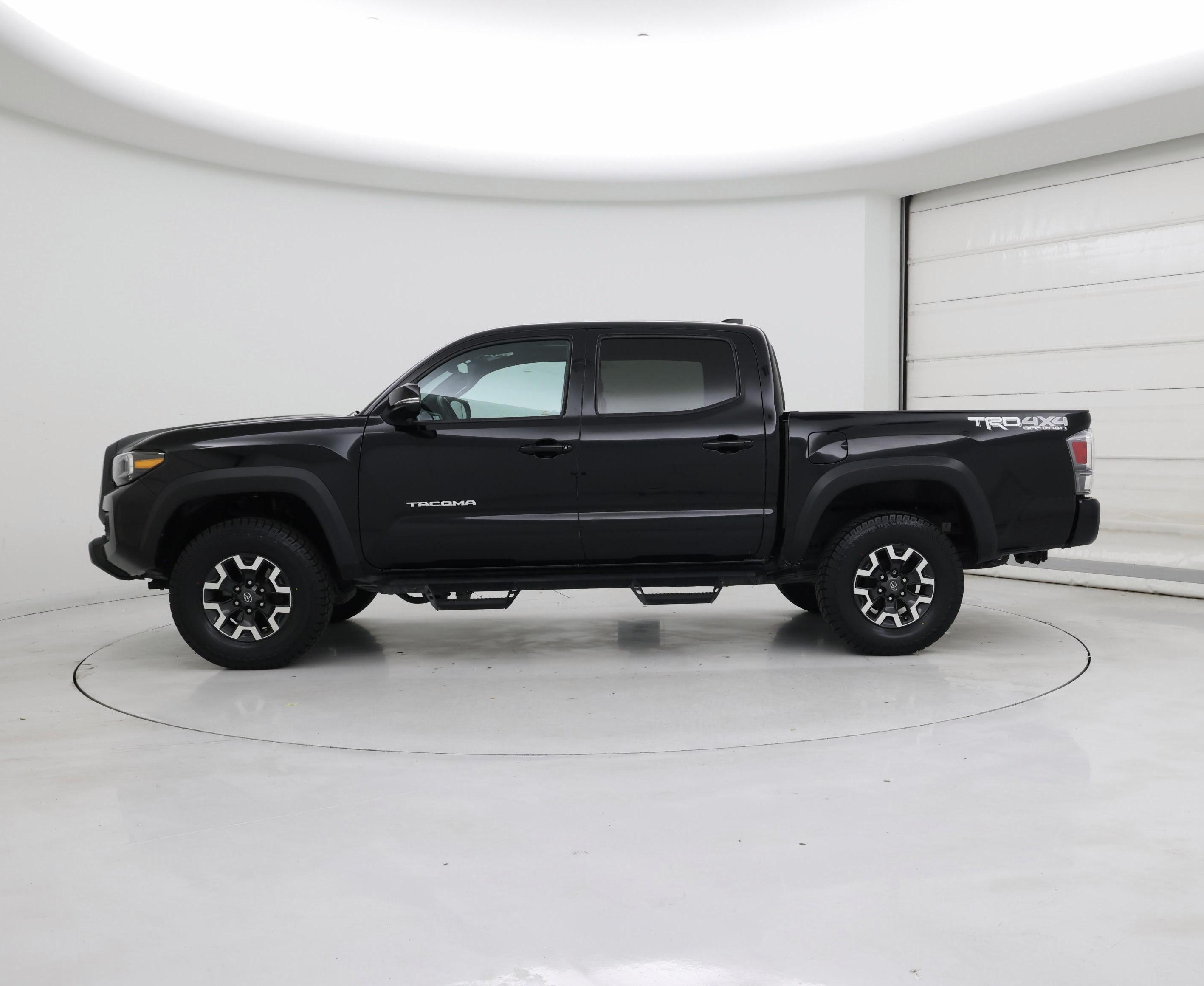 Thumbnail: 2021 Toyota Tacoma - 3