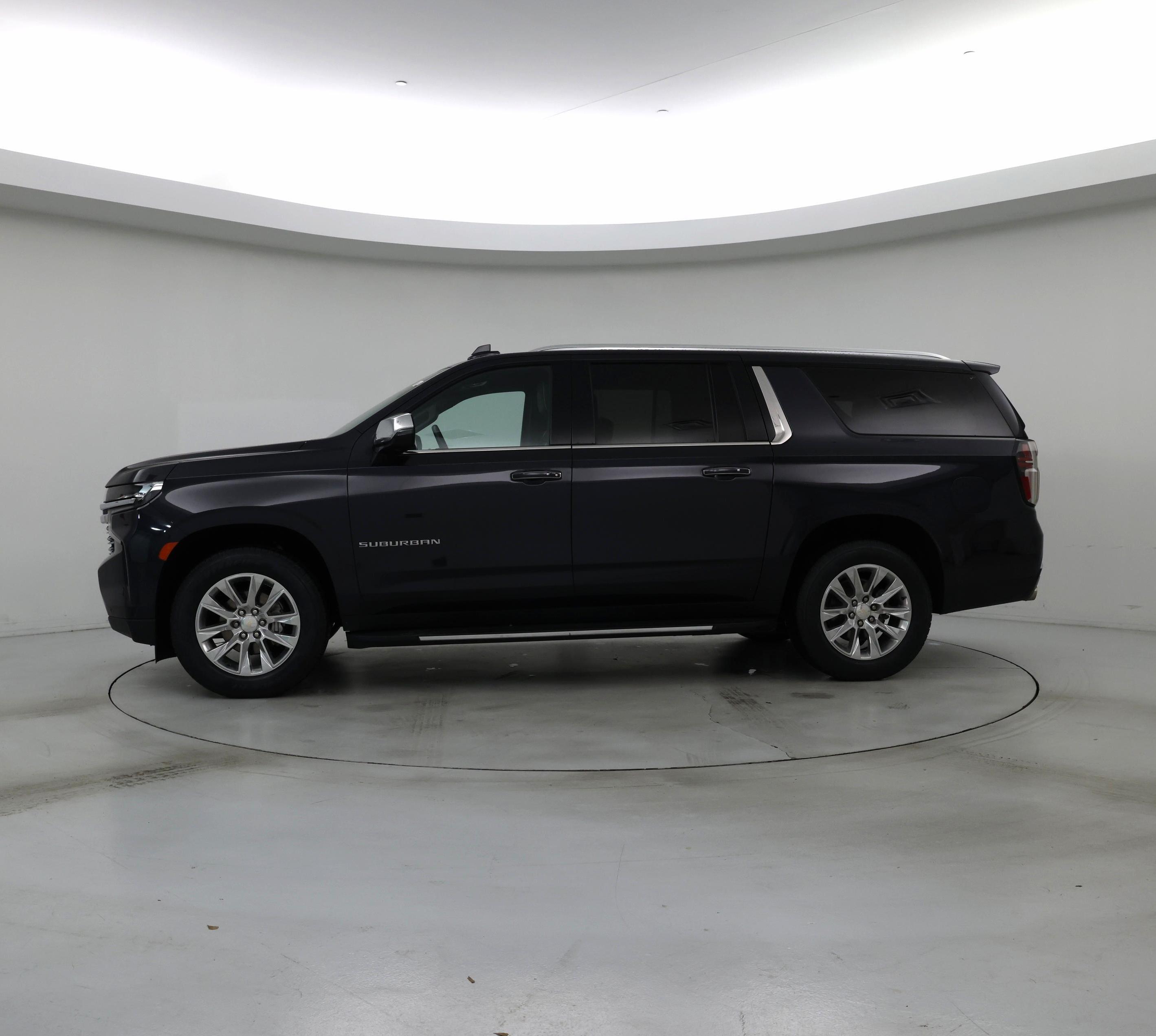 Thumbnail: 2023 Chevrolet Suburban - 3