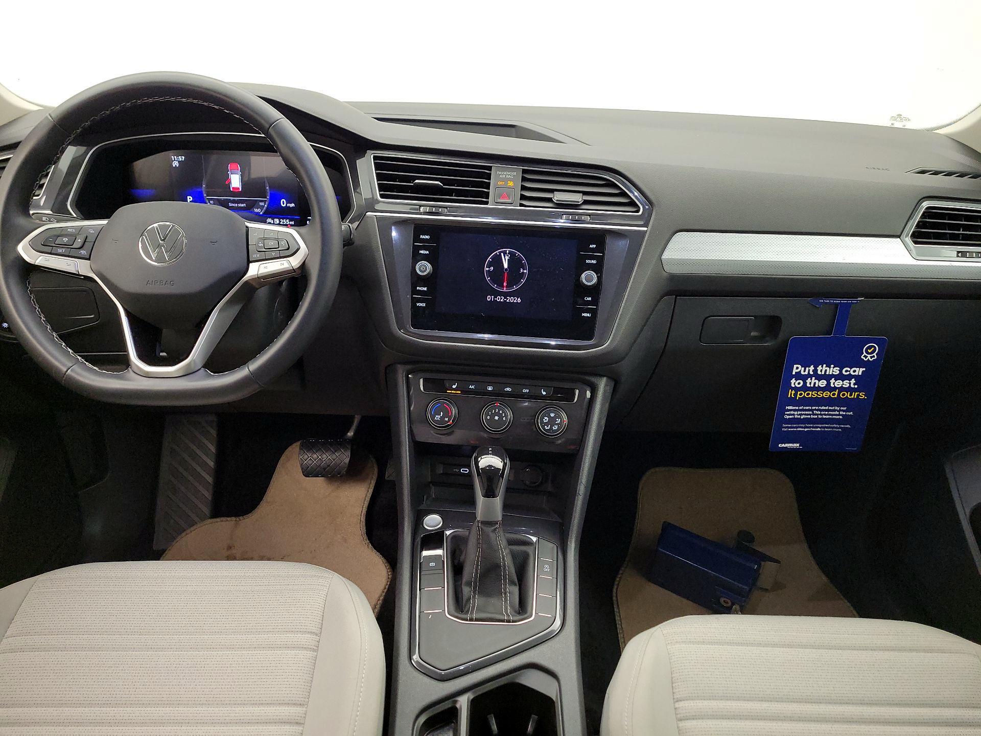 Thumbnail: 2024 Volkswagen Tiguan - 9