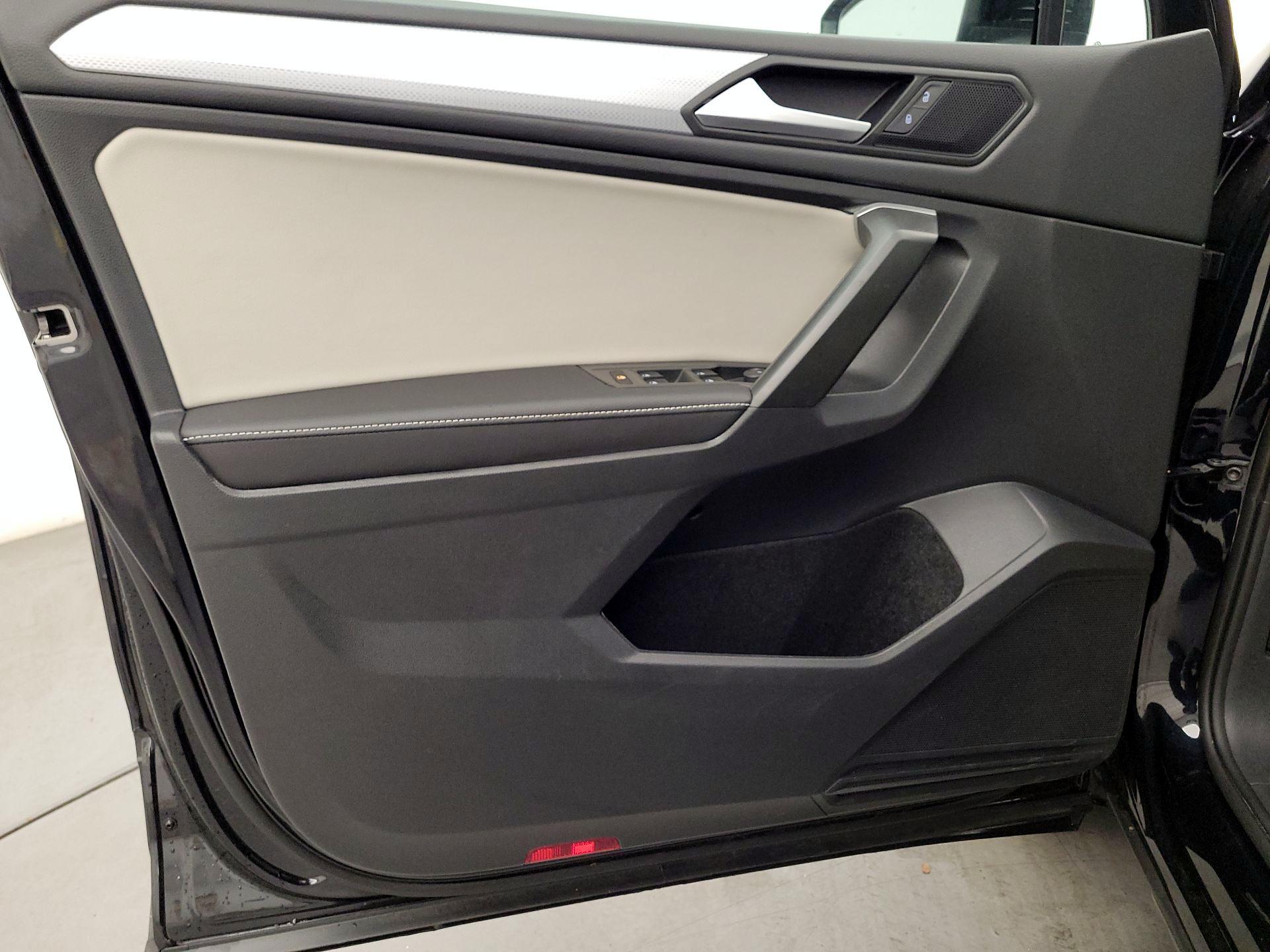 Thumbnail: 2024 Volkswagen Tiguan - 12