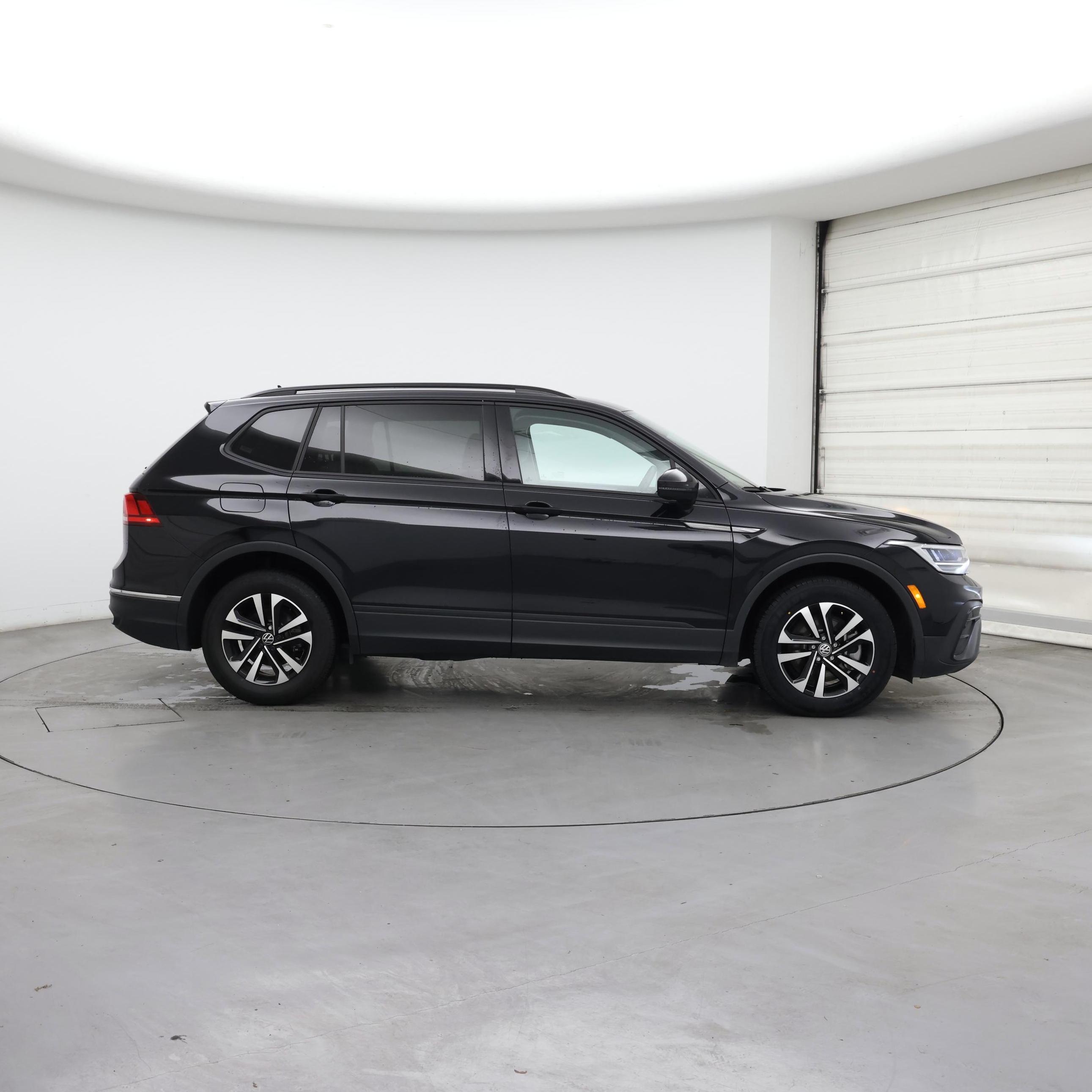 Thumbnail: 2024 Volkswagen Tiguan - 7
