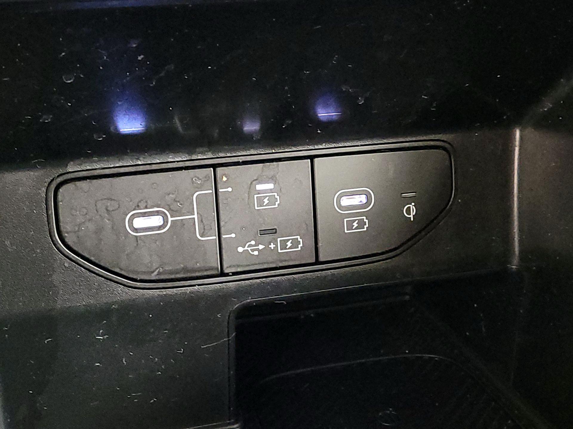 Thumbnail: 2024 Kia Sorento - 18