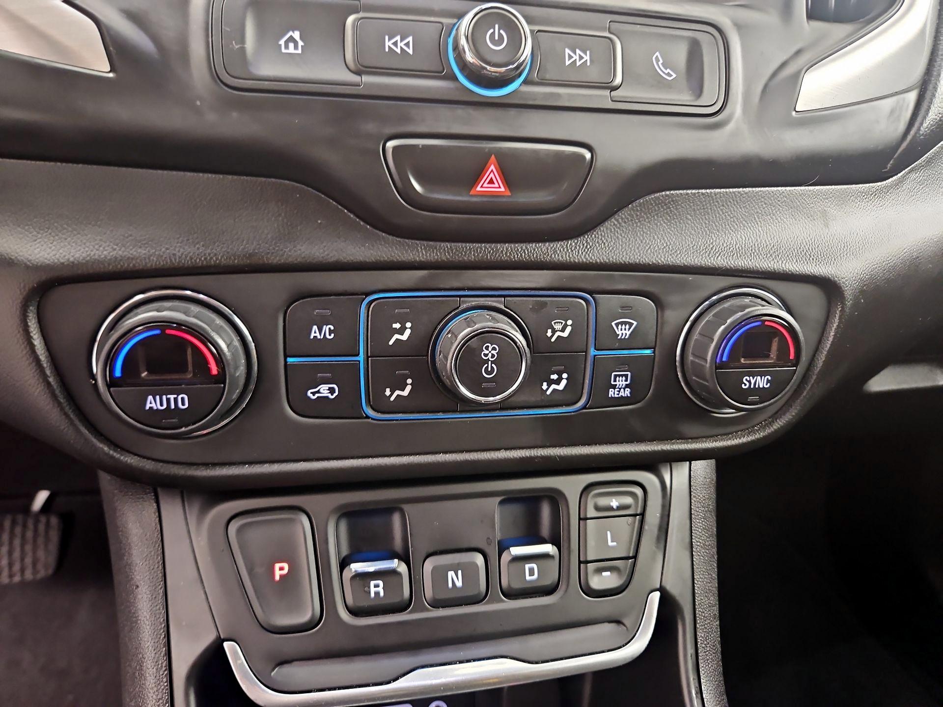 Thumbnail: 2020 GMC Terrain - 16