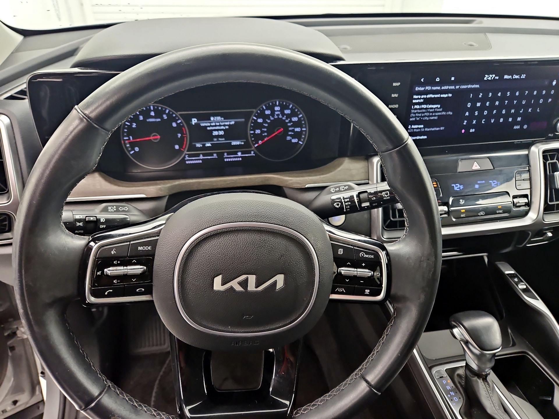 Thumbnail: 2023 Kia Sorento - 10