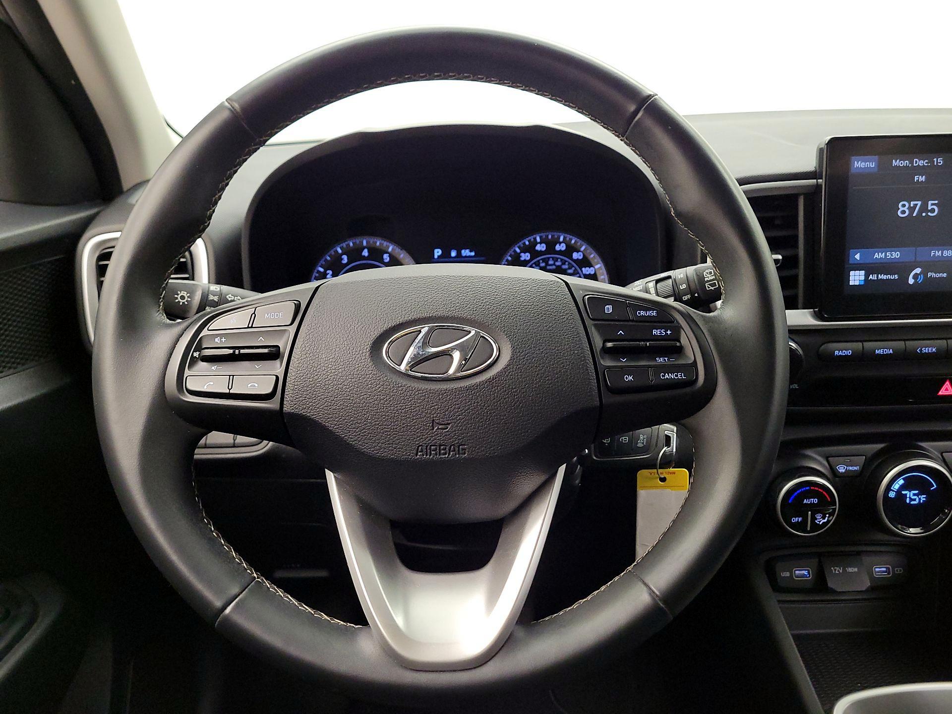 Thumbnail: 2022 Hyundai Venue - 10