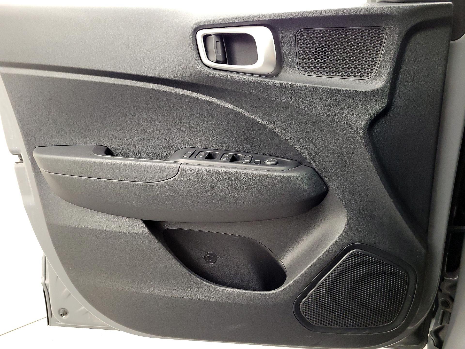 Thumbnail: 2022 Hyundai Venue - 12