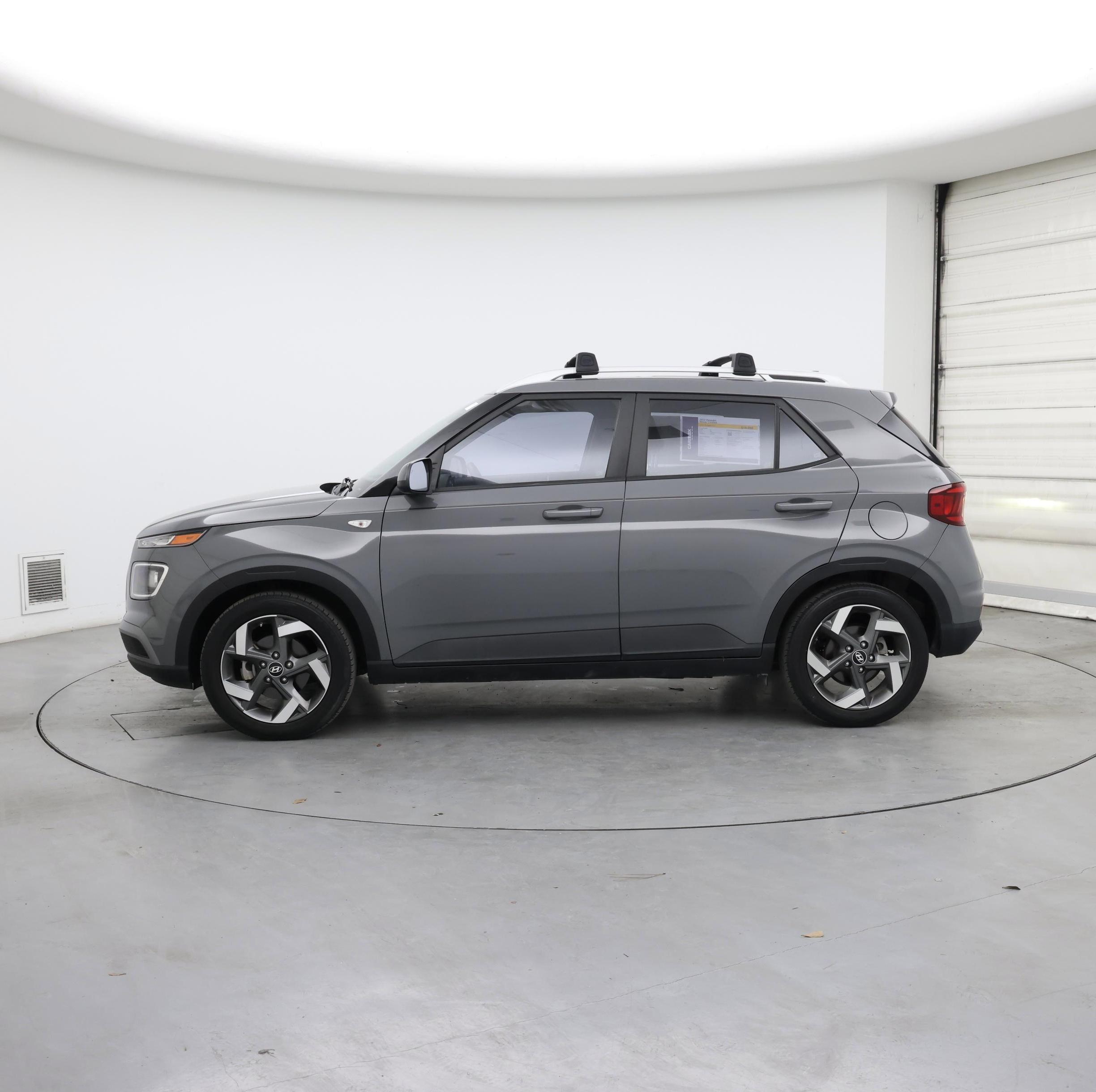 Thumbnail: 2022 Hyundai Venue - 3