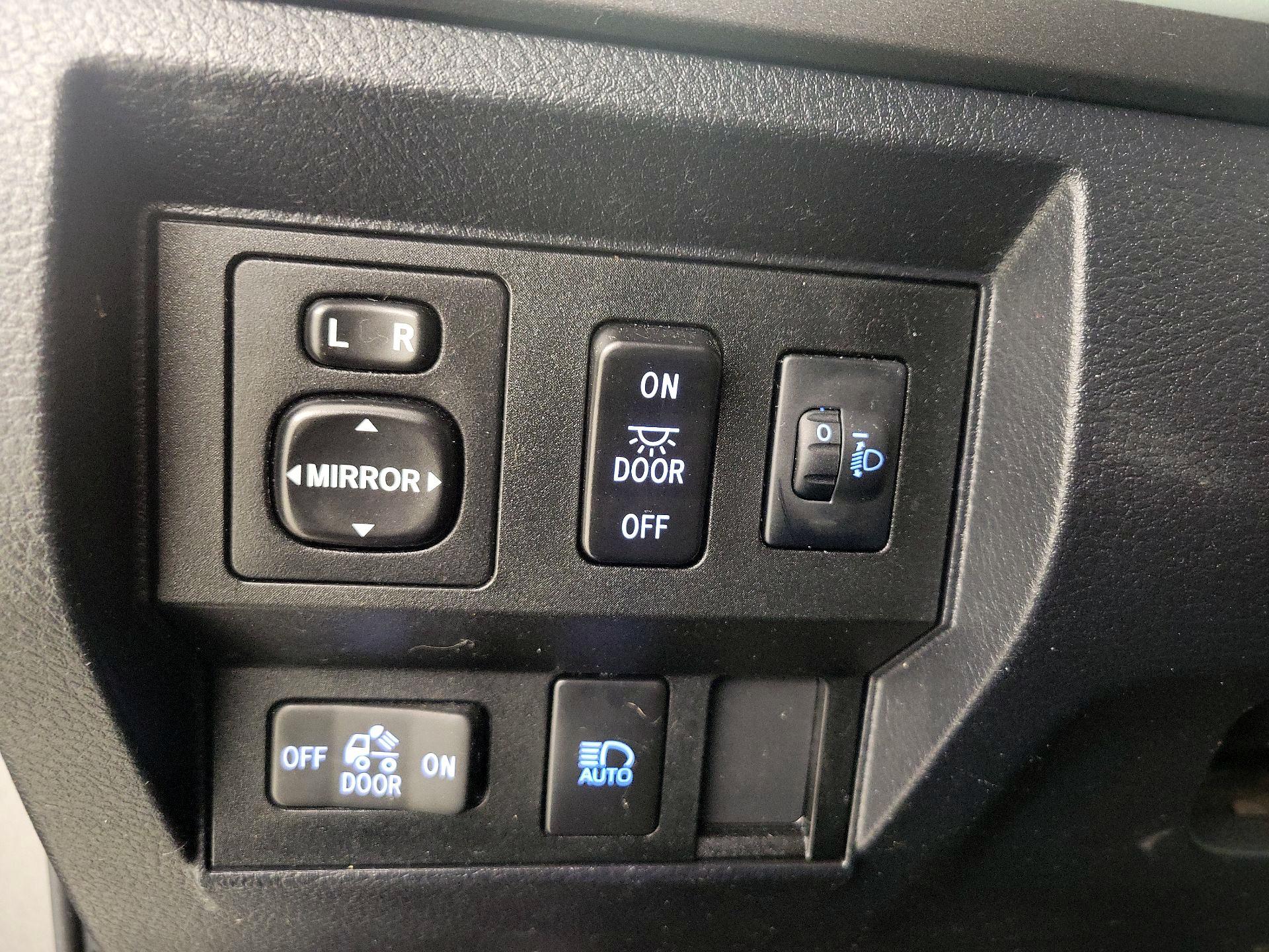 Thumbnail: 2021 Toyota Tundra - 13