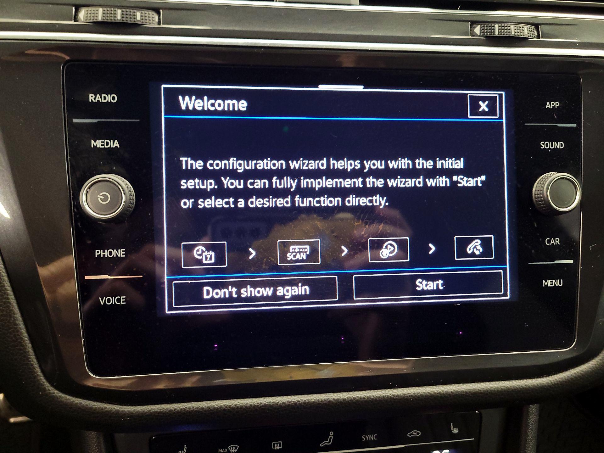 Thumbnail: 2022 Volkswagen Tiguan - 13